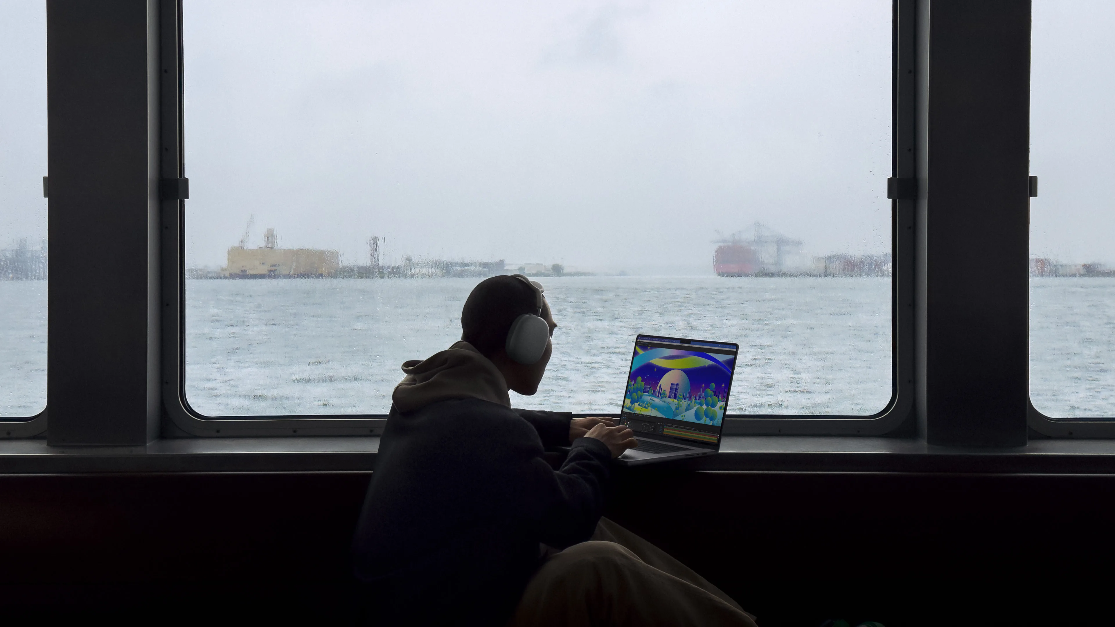Mac Pro M3個人電腦,外出工作、旅遊都可便攜帶。Apple提供