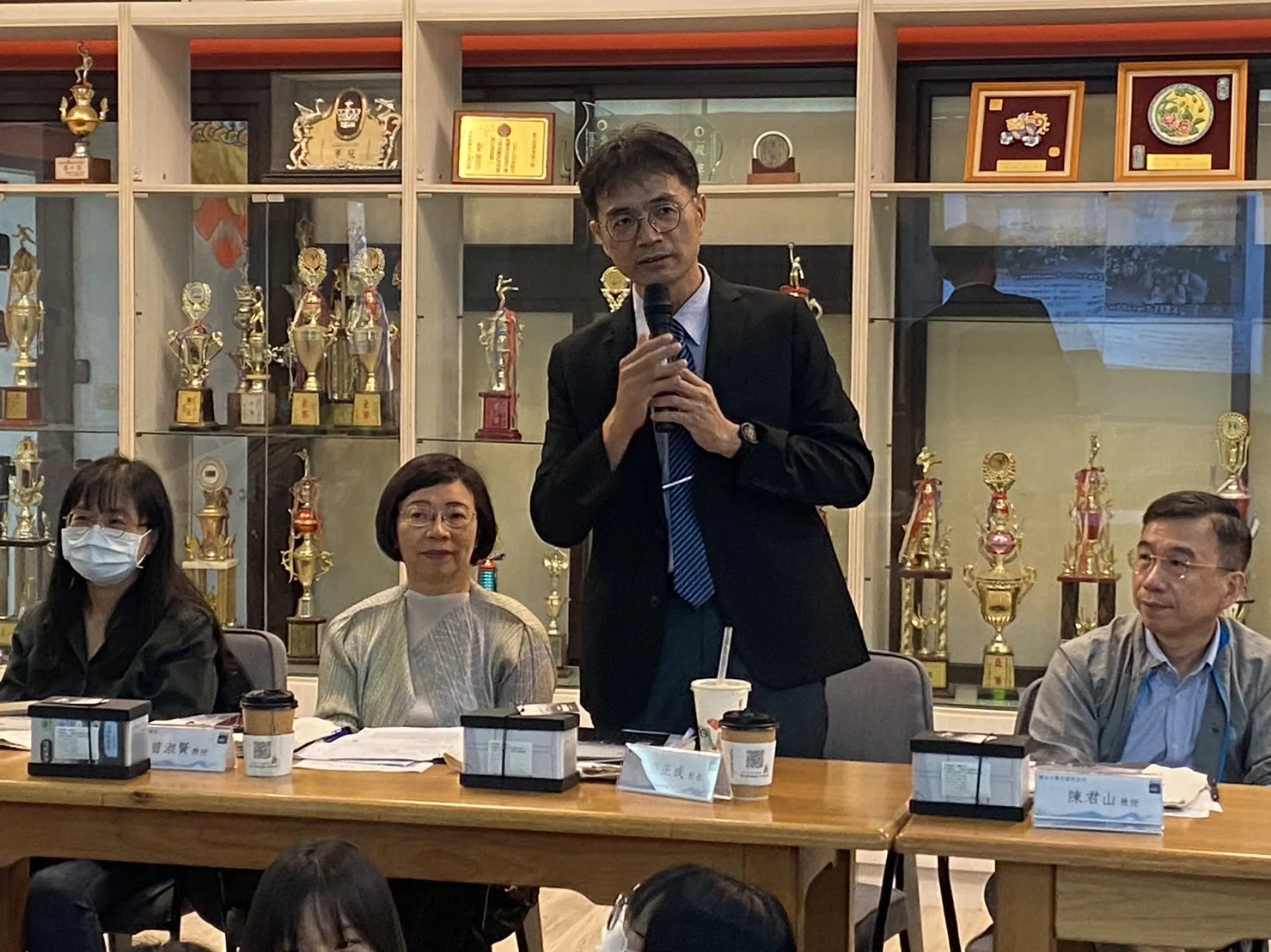 20日舉辦成果暨專家諮詢會議，一起思考在地策展、藝術扎根。苗栗高中提供