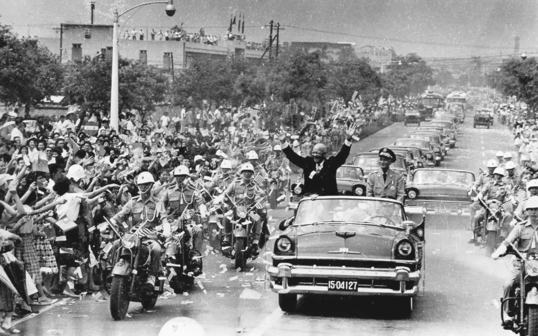 63年前時任美國總統艾森豪訪台,大量民眾夾道歡迎。取自維基百科