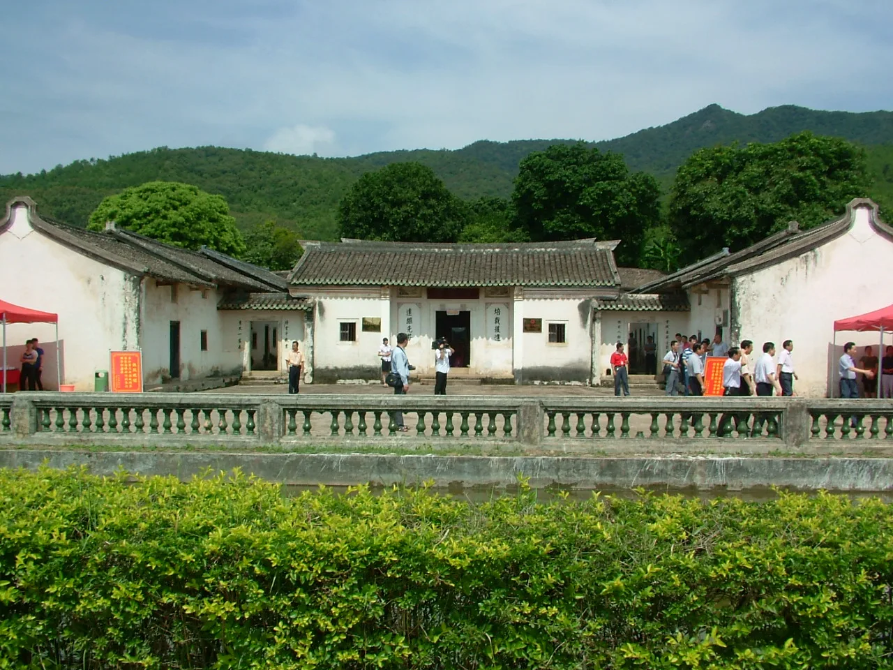 丘逢甲內渡回廣東嶺家鄉興建的培遠堂住宅。何來美攝