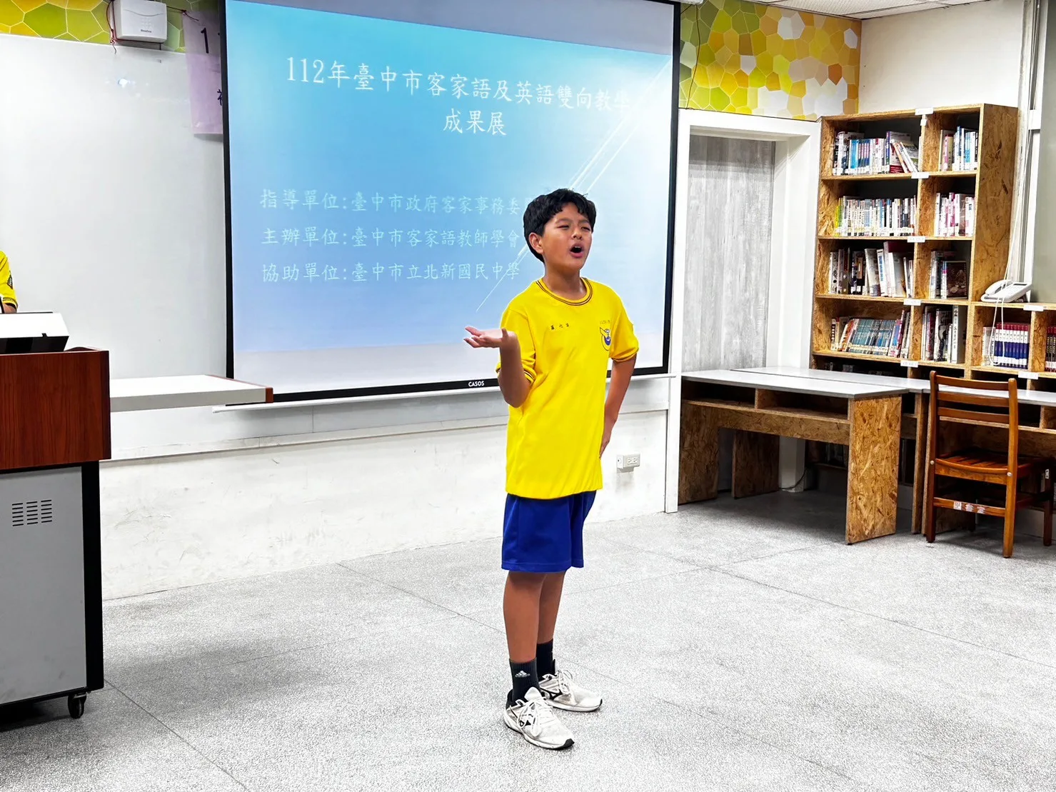 北新國中同學生動口說藝術表演。臺中客委會提供