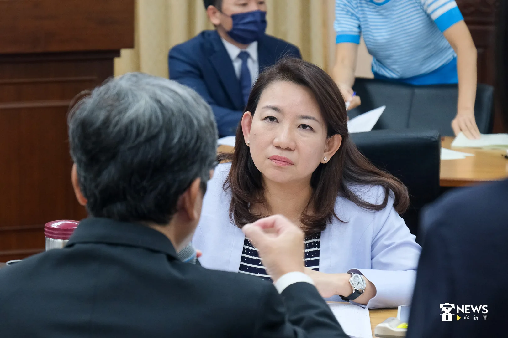 立法委員羅美玲質詢時提出客語文化傳播的問題。何柏均攝