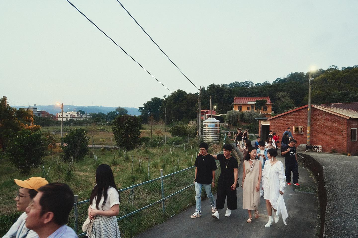 葉穎回關西老家辦首張全客語專輯《 遷徙Migration 》演唱會,她透露,「這幾日一直有種隱隱的感覺在昇華,那是充分被支持且得到力量的感受」、「我想,是因為真的回家了!」翻攝自葉穎臉書