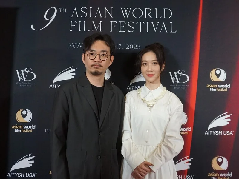 電影「關於我和鬼變成家人的那件事」導演程偉豪（左）與監製金百倫（右）9日出席洛杉磯亞洲國際電影節（AWFF）。