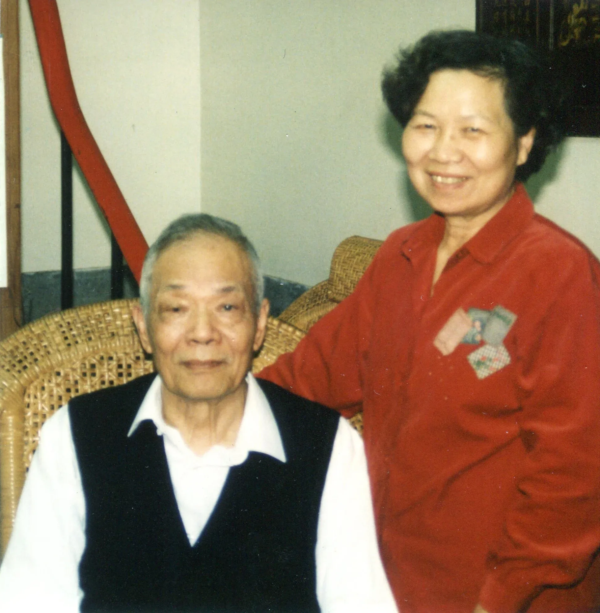 苗栗縣第二、三屆縣長劉定國,晚年與夫人徐寶梅合影。何來美攝