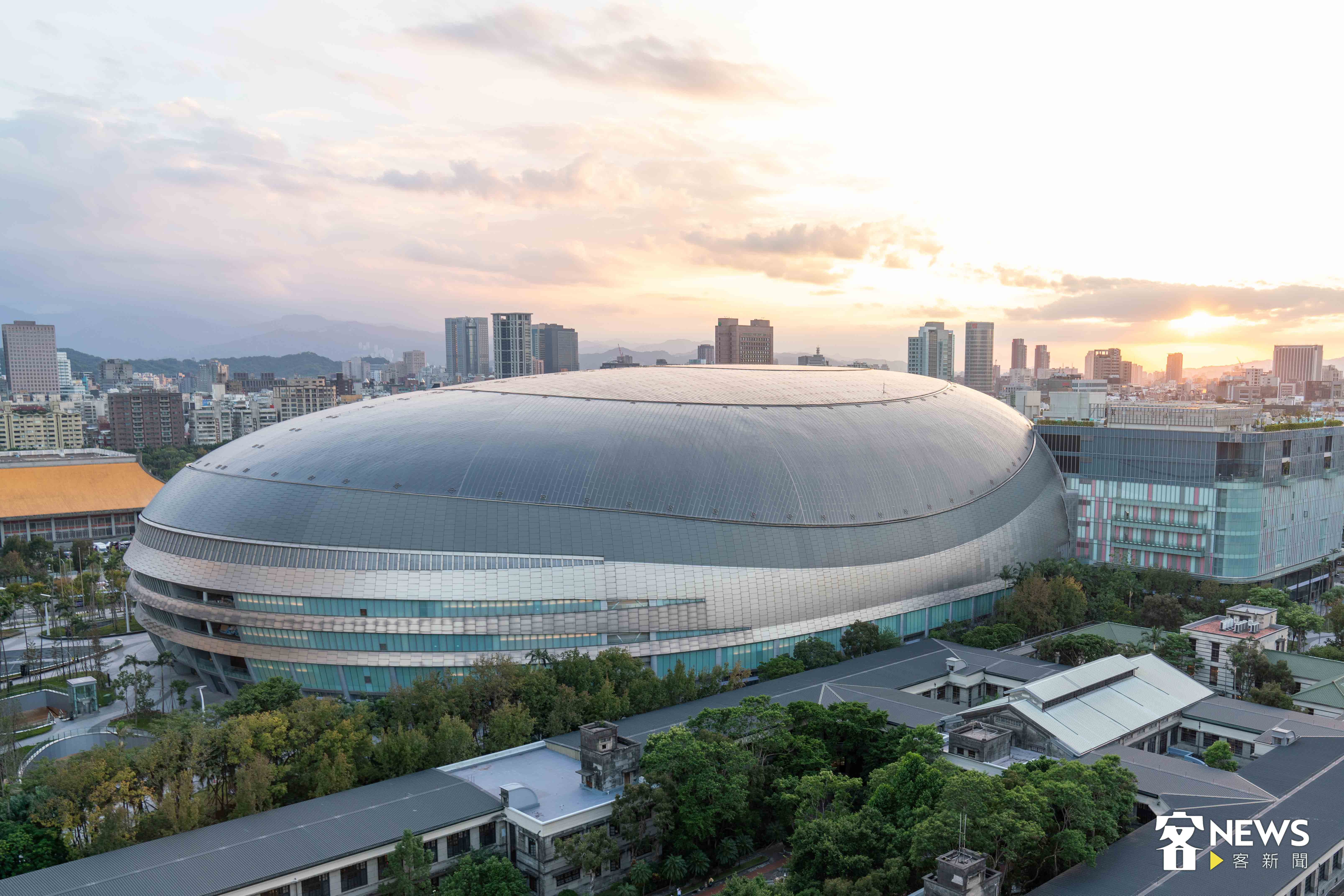 台北市體育局表示,大巨蛋在今年7月30日,已通過防火逃生避難安全驗證。李台源攝。客新聞