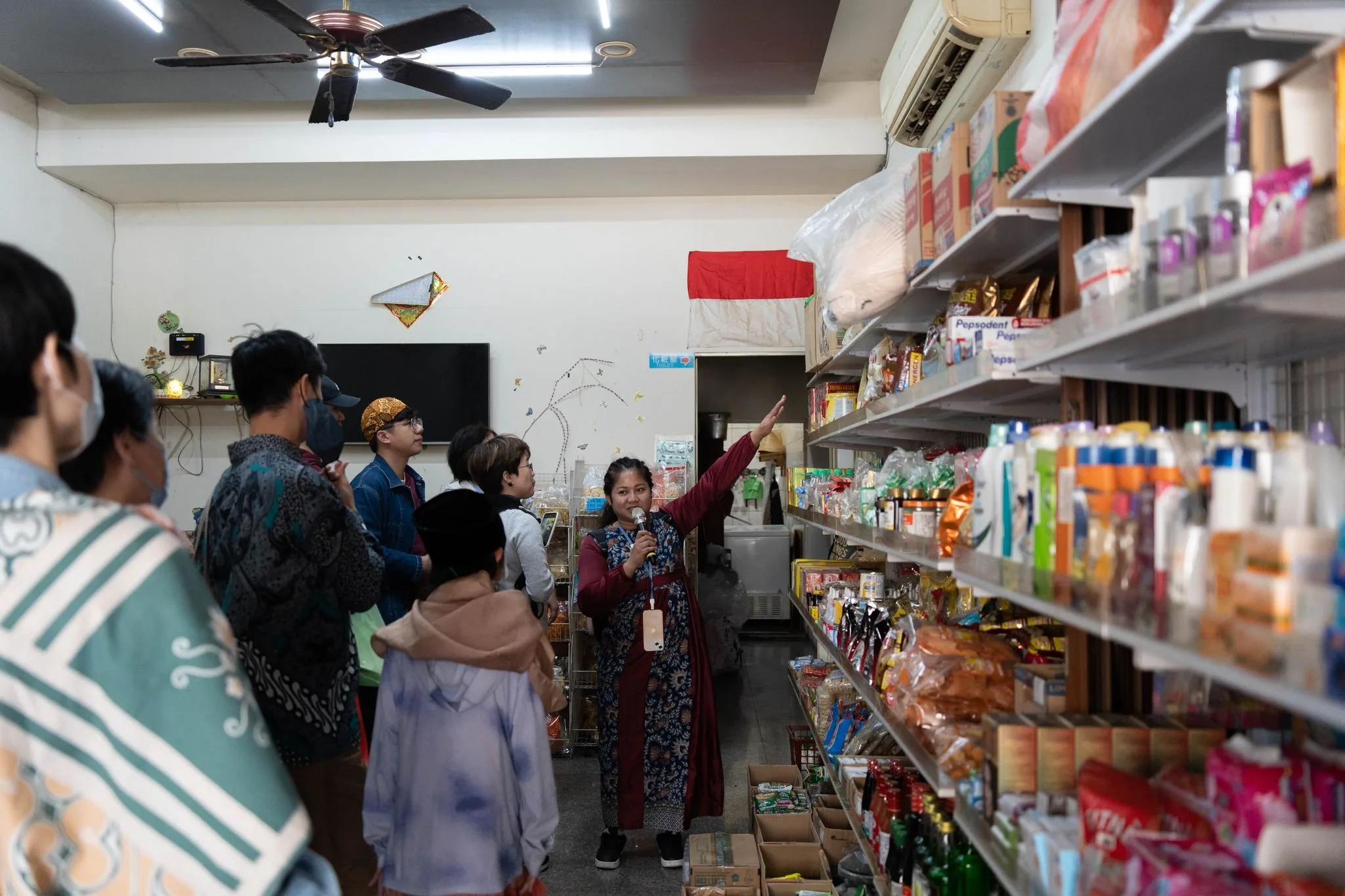 -結業的學員負責文化走讀，帶領民眾品嘗東南亞美食、認識異國文化。新竹縣政府提供