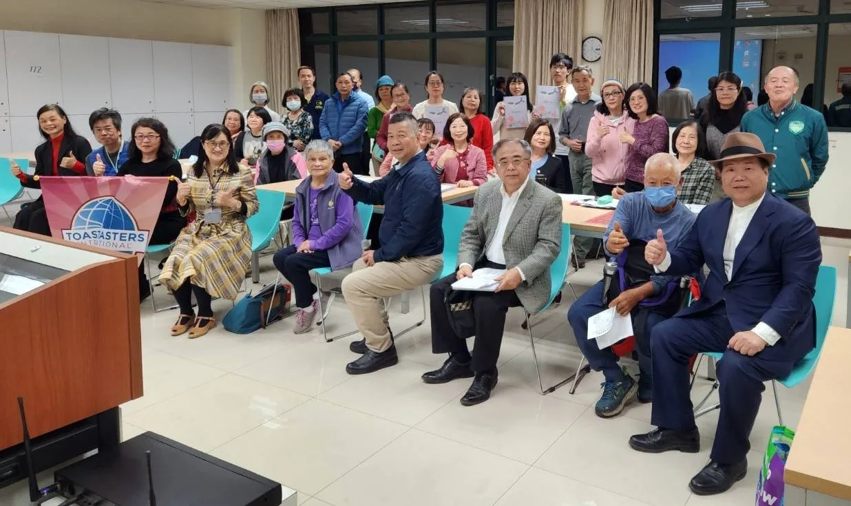 台灣客語國際演講會第一擺摎中壢圖書館合作,餳來盡多客家鄉親參加。李秀鳳提供