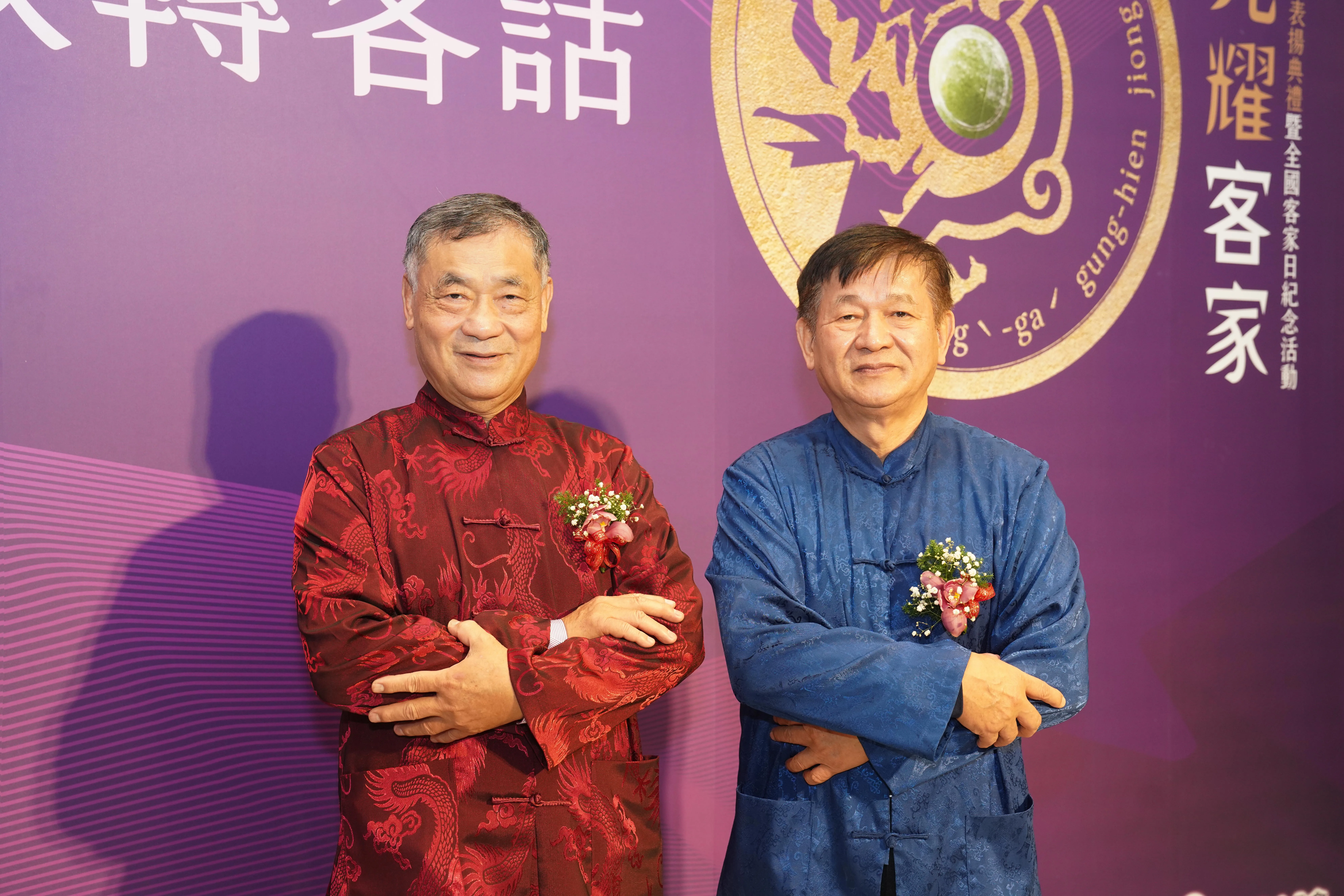 「田屋北管八音團」第三代田文光（左）、田文龍（右）兄弟擦亮百年客家八音團招牌。資料照片