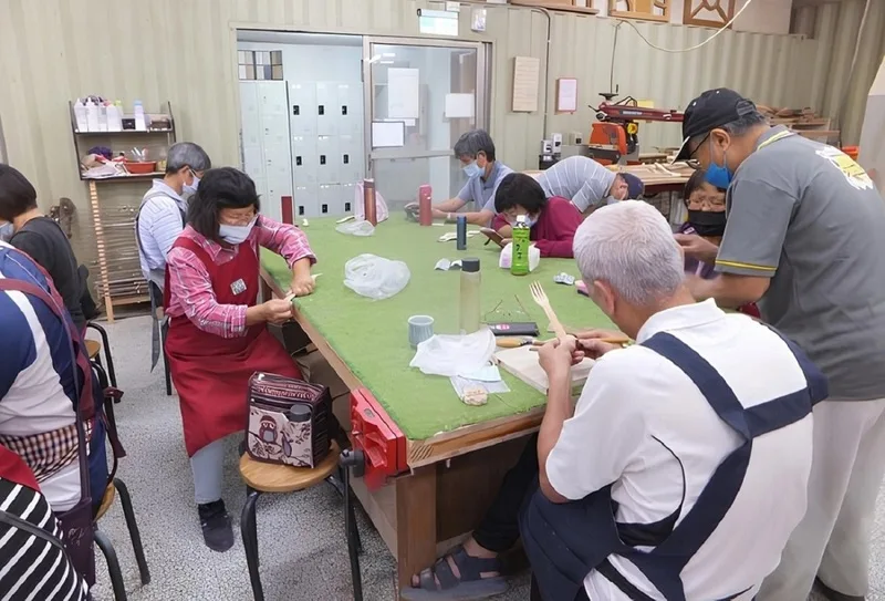 樂齡大學4.6萬人次參與　鼓勵長輩走出家門學習