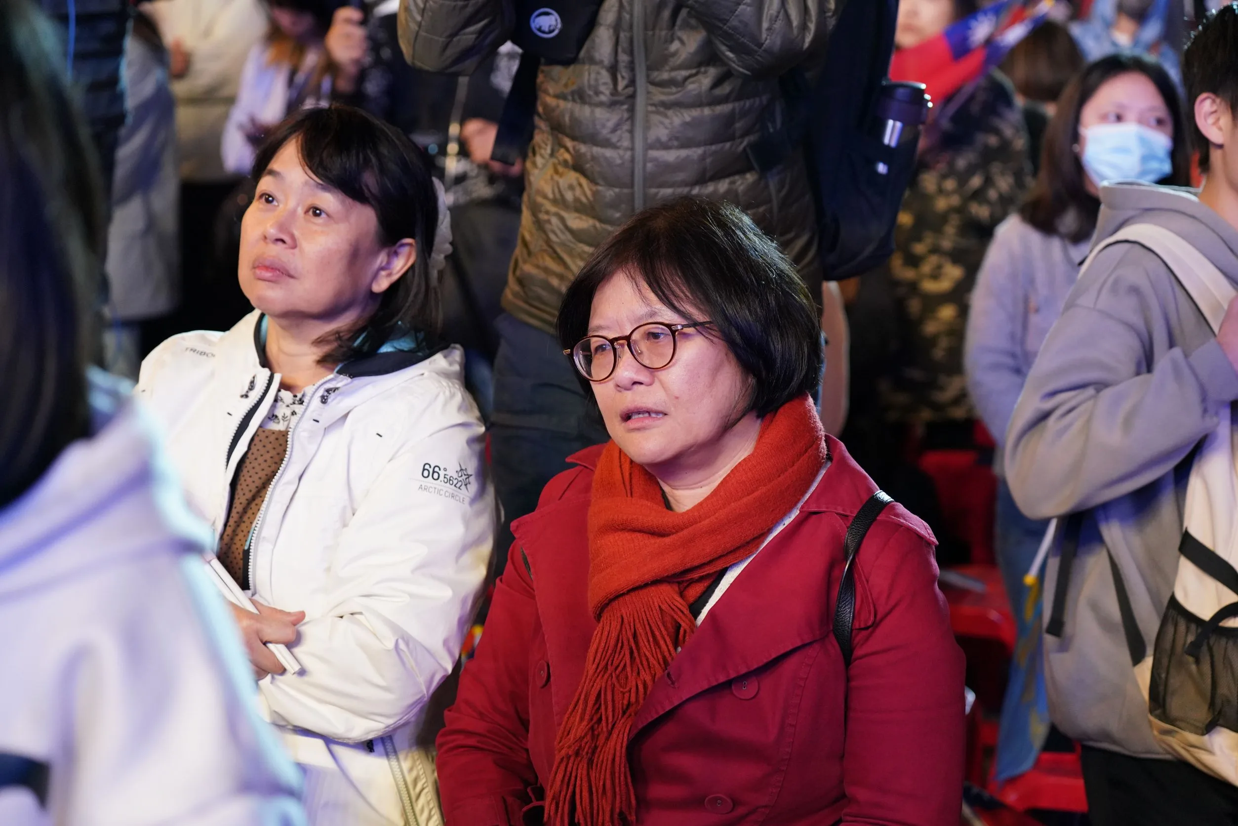 面對侯友宜落敗,支持者忍不住紅了眼眶。李台源攝