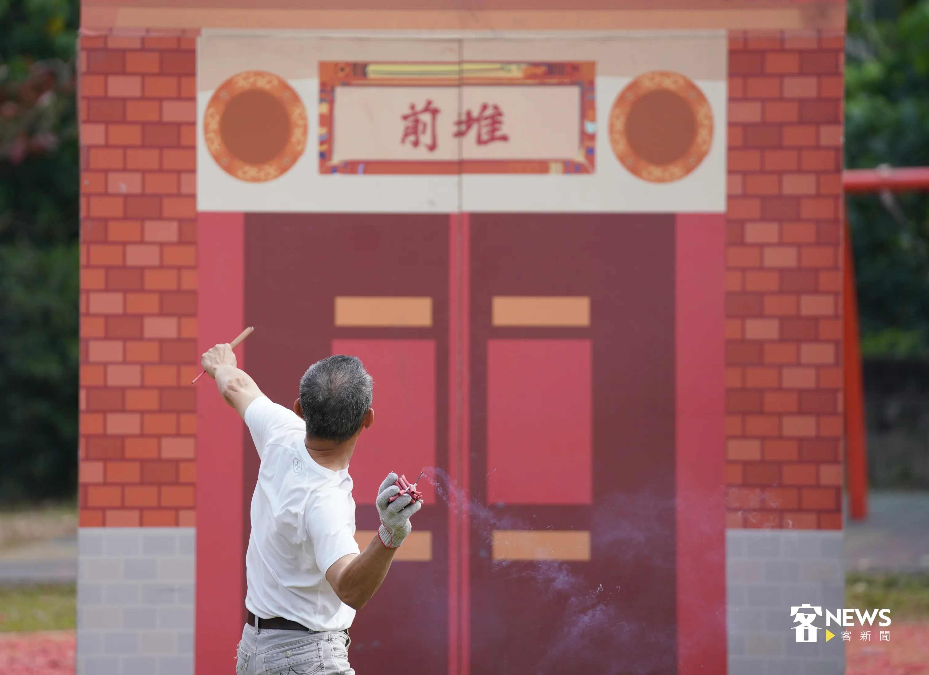 尖炮城共有六座，分別象徵六堆，圖為前堆炮城。洪俊傑攝