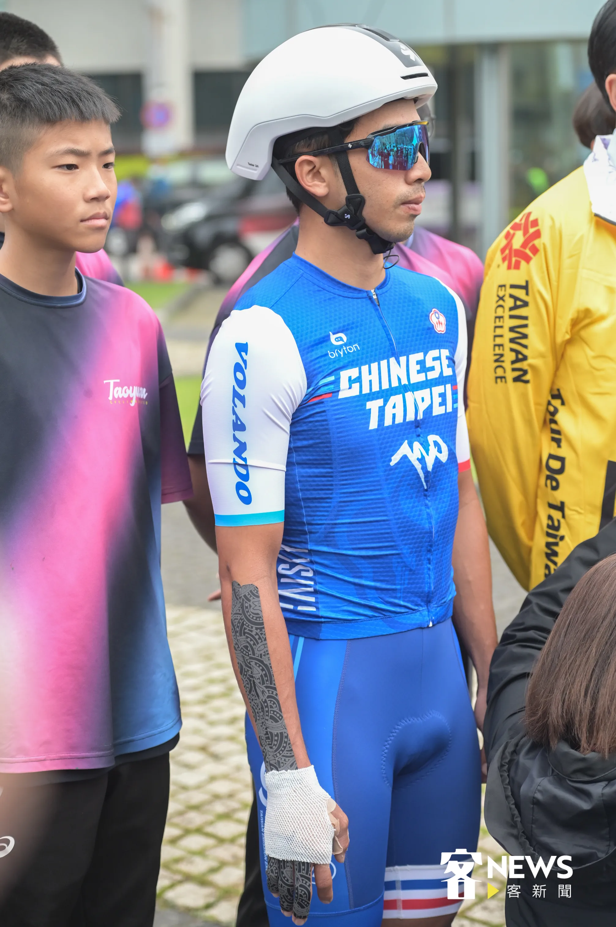 台灣選手盧紹軒,右手裹著紗布,帶傷上陣。洪俊傑攝