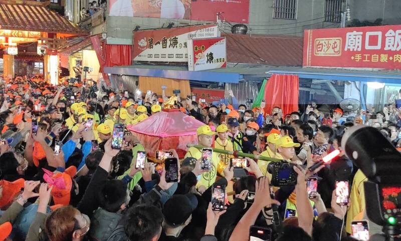 白沙屯媽祖進香啟程　萬眾與神同行