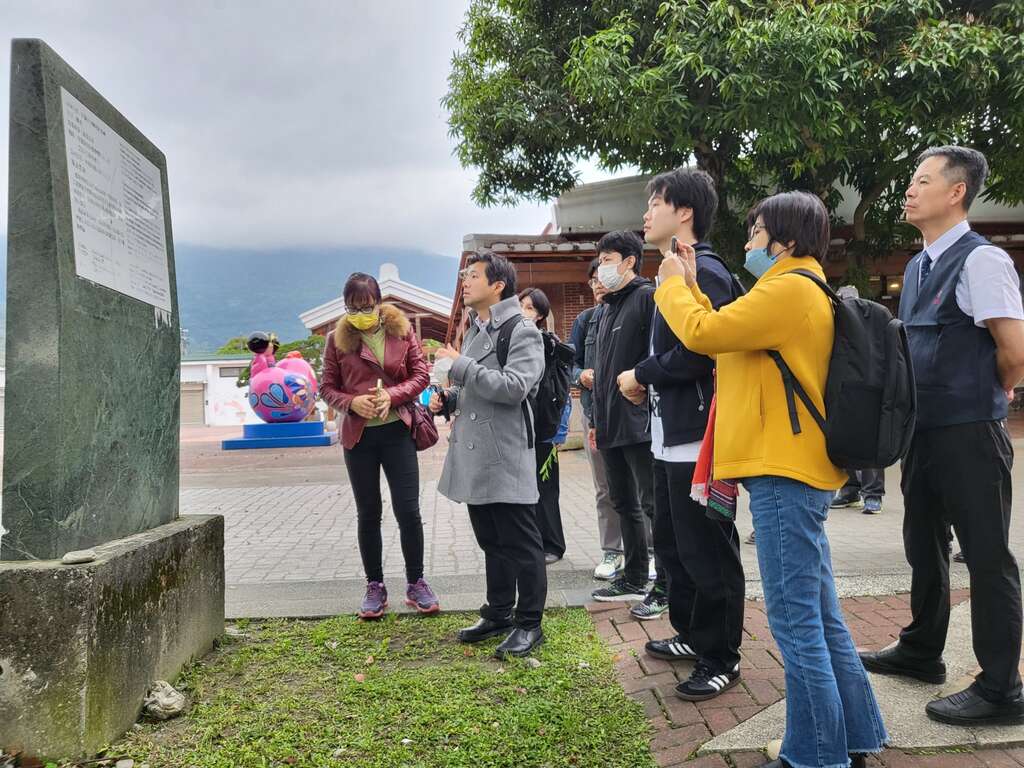 河合洋尚等人感謝著吉安鄉團隊保留歷史文化，將移民村資料如數家珍做詳細保存。吉安鄉公所提供