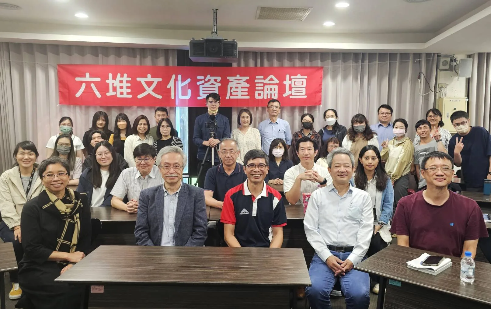 今29日六堆文化資產論壇與會者合影。客發中心提供