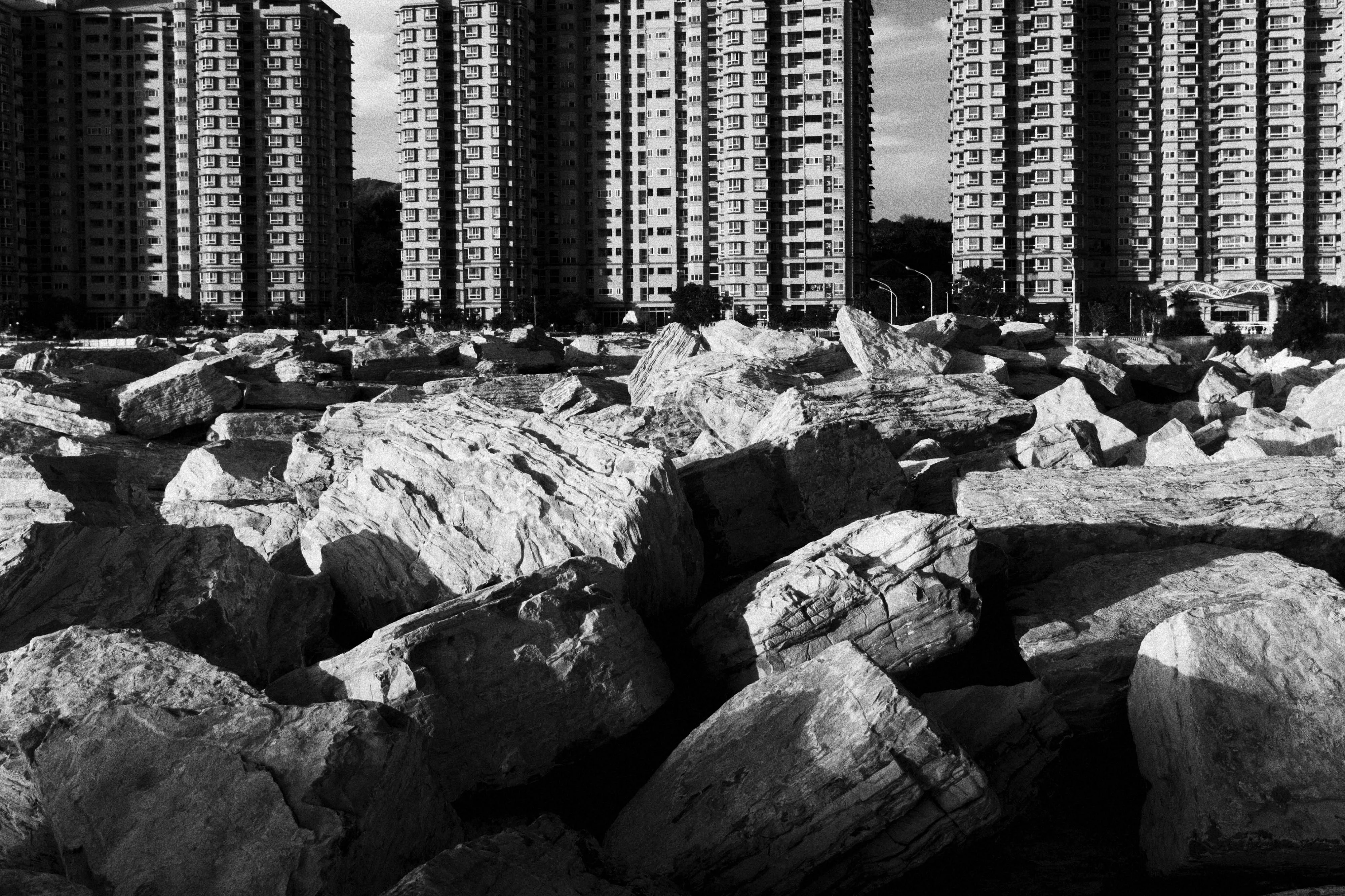 淡海新市鎮,2012年,收錄於《淡水張良一》。張良一攝