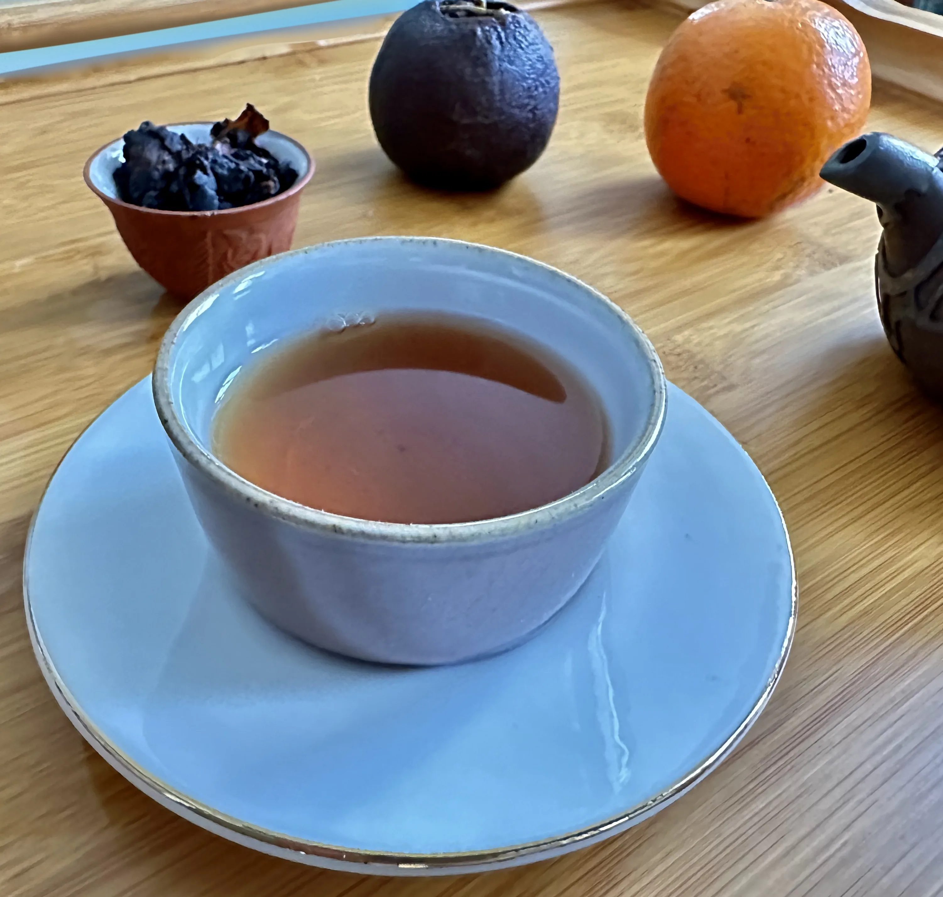 存放久一點的柑茶會有濃濃的陳皮味,喝起來有陳厚的味道,讓胃溫暖舒服。蕭秀琴攝