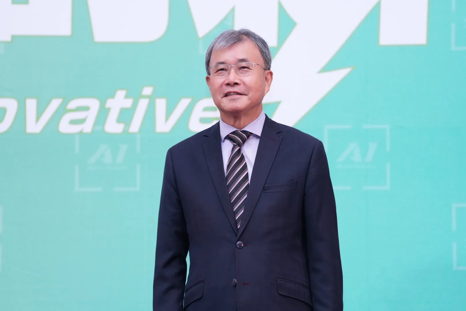 教育部長鄭英耀表示,各校懲處將以情節輕重扣減不同比例招生名額及獎補助款。宋佩遙攝