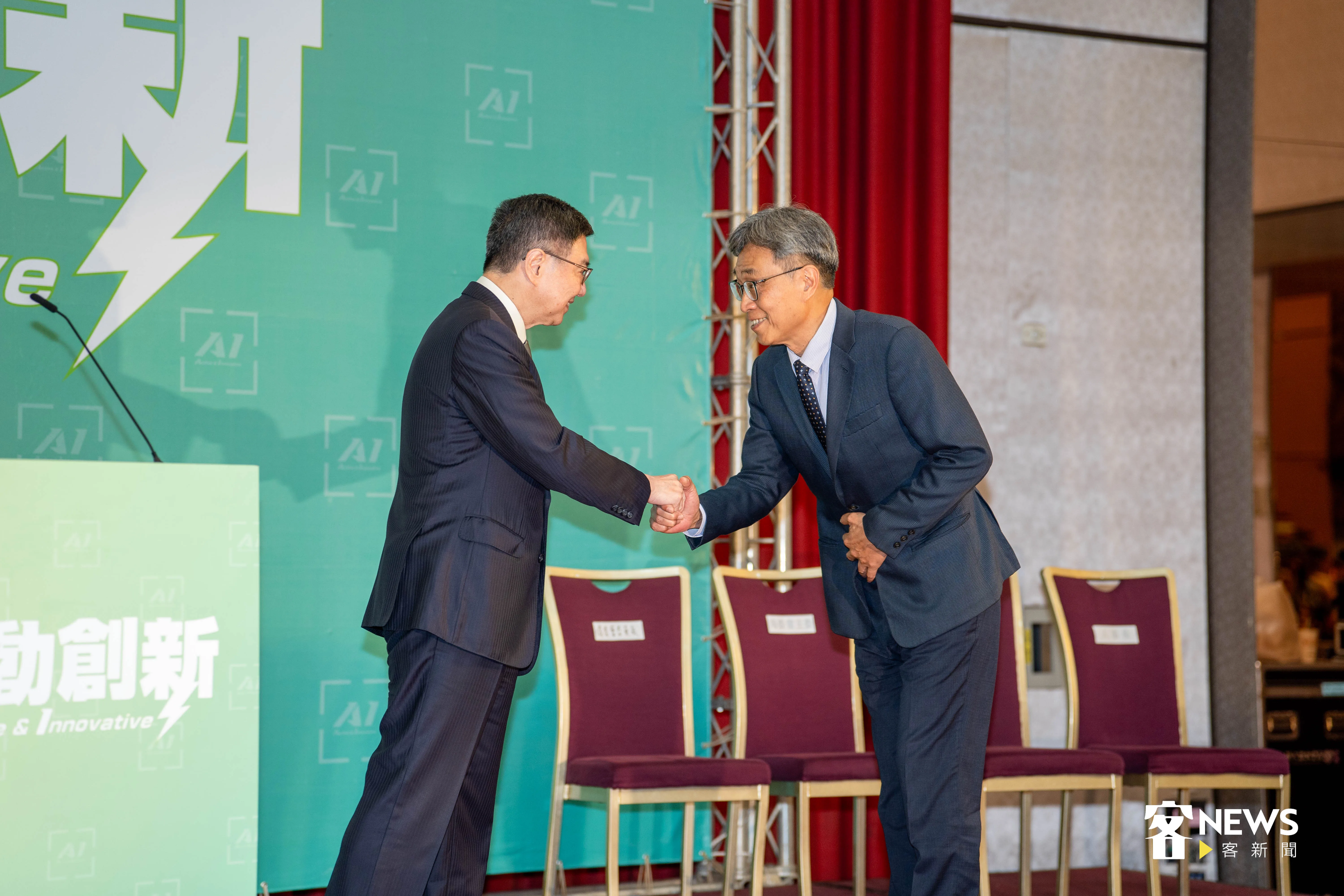 今23日準行政院長公布公布第5波內閣人事，陳駿季（右）任農業部長。范修語攝
