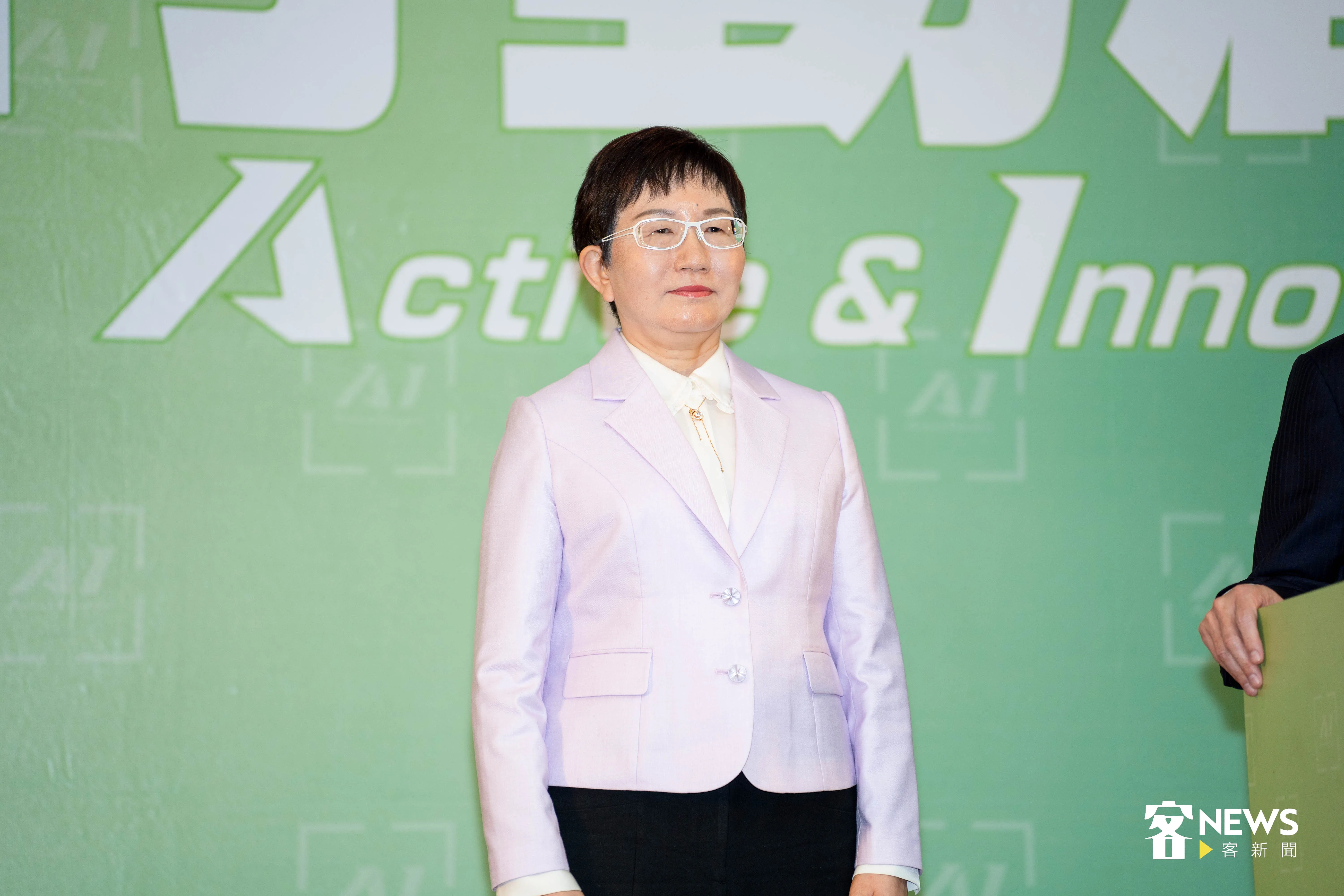 財政部長莊翠雲表示營業稅是涵蓋在售價，如果免徵營業稅，可能沒有辦法落實真正減徵的目的。范修語攝