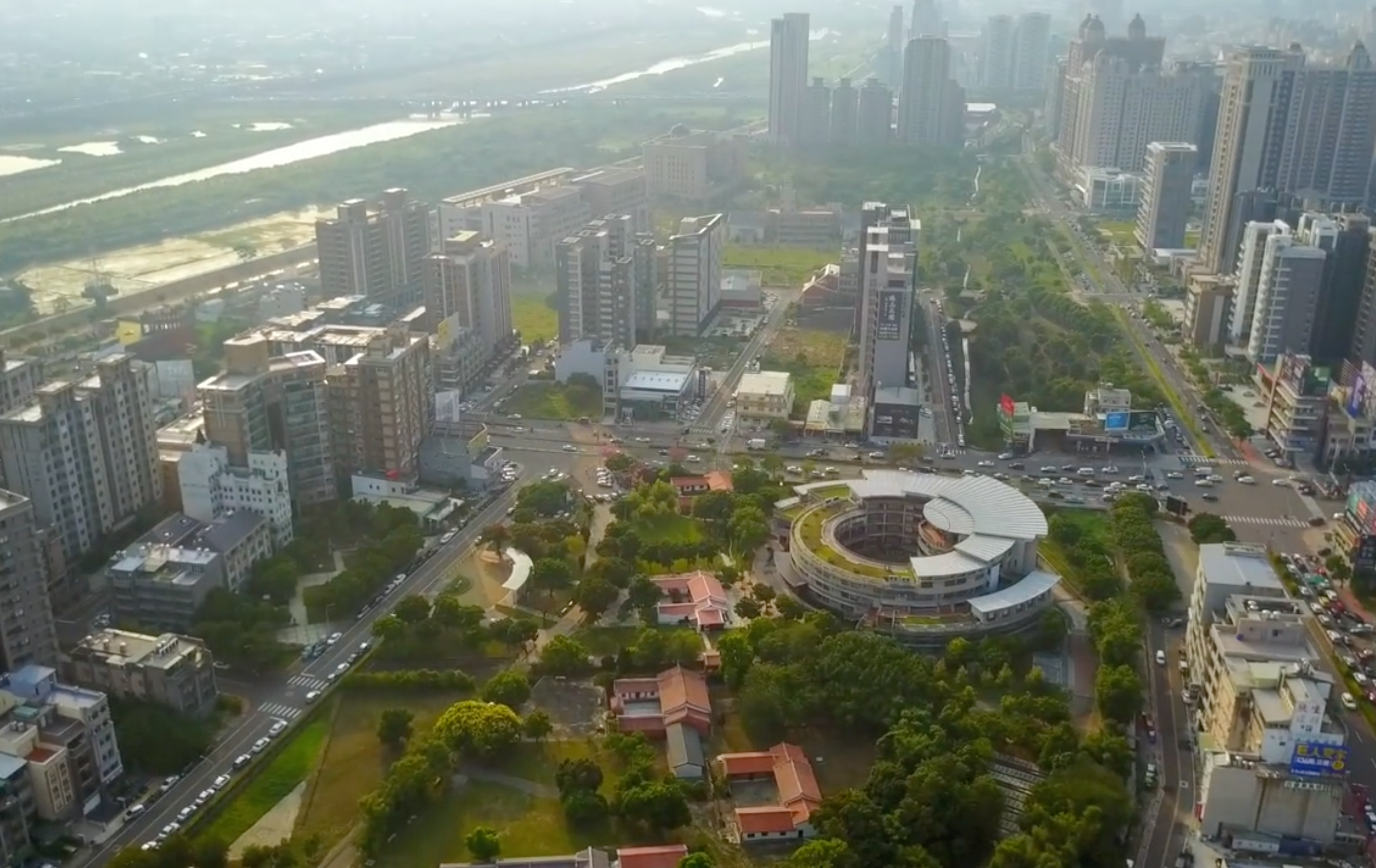 竹北六家古蹟聚落在都市中,猶如一顆不可多得的珍珠。莊勝鴻攝