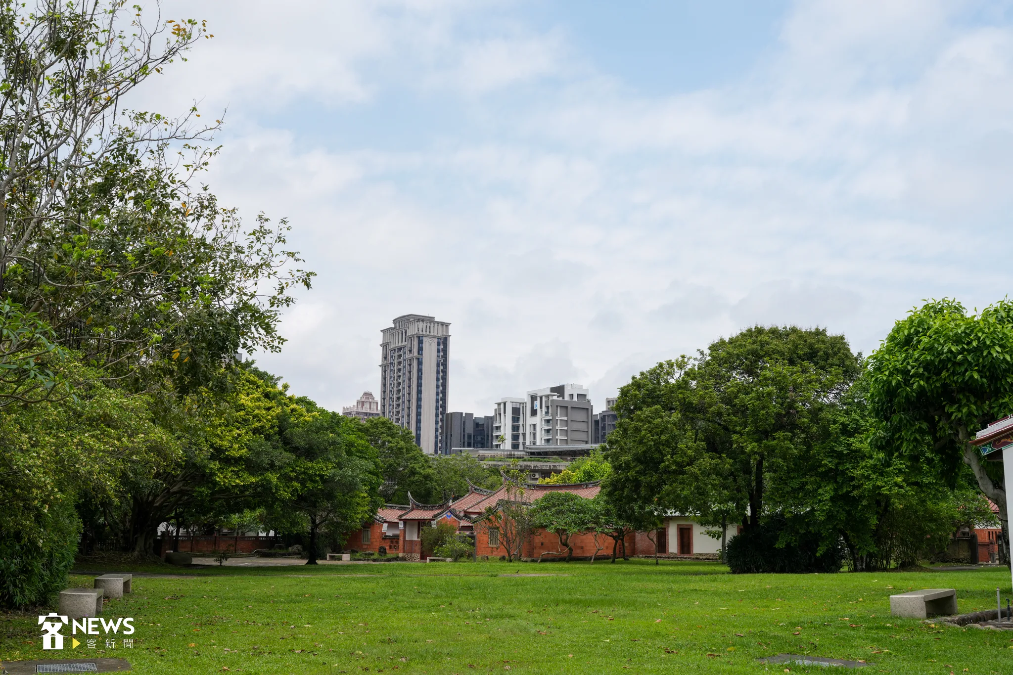 陽明交大產學合作爭議，欲在客家文化學院林家老屋群旁興建大樓，引發師生反彈。宋佩遙攝