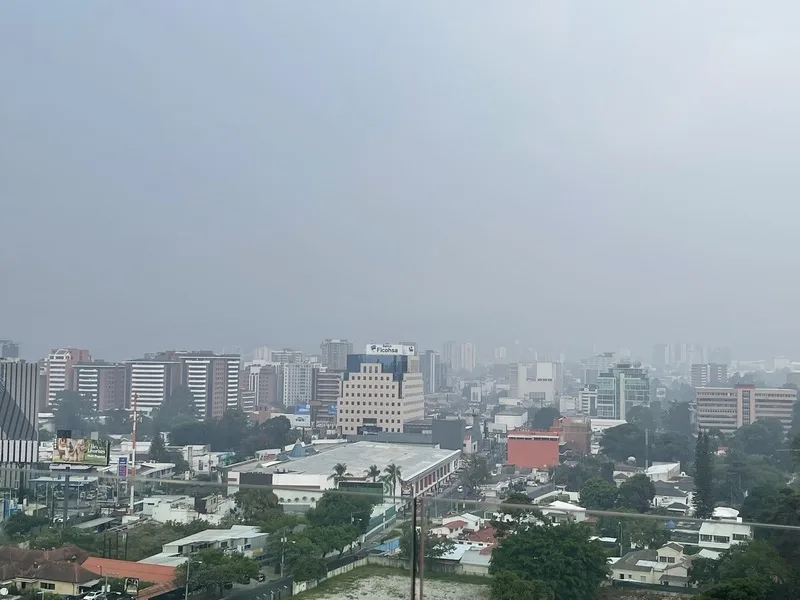 森林火災釀空污　瓜地馬拉市PM2.5濃度超標41倍