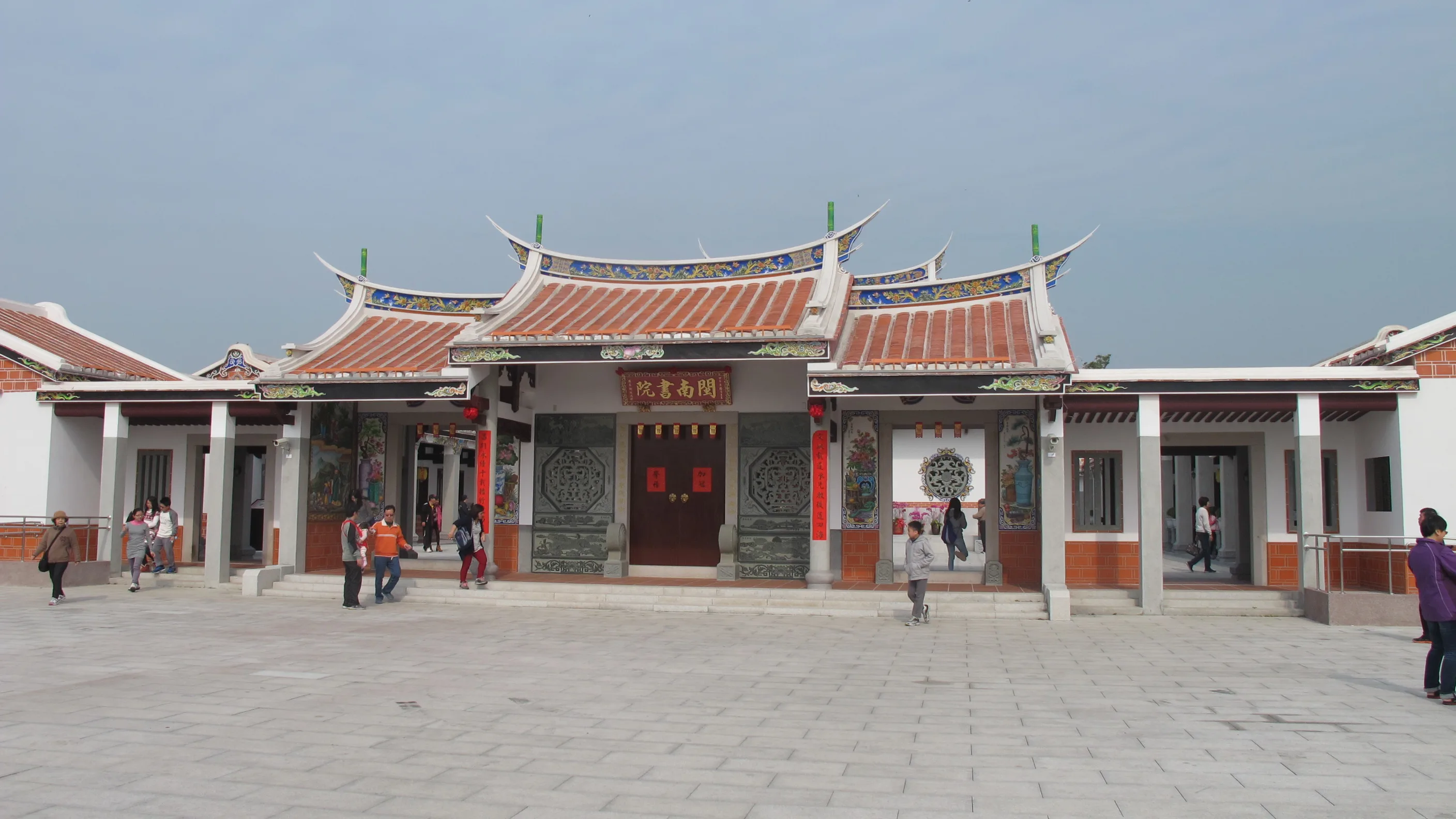 高鐵苗栗站特區興建的閩南書院，現已改為英才書院。何來美攝