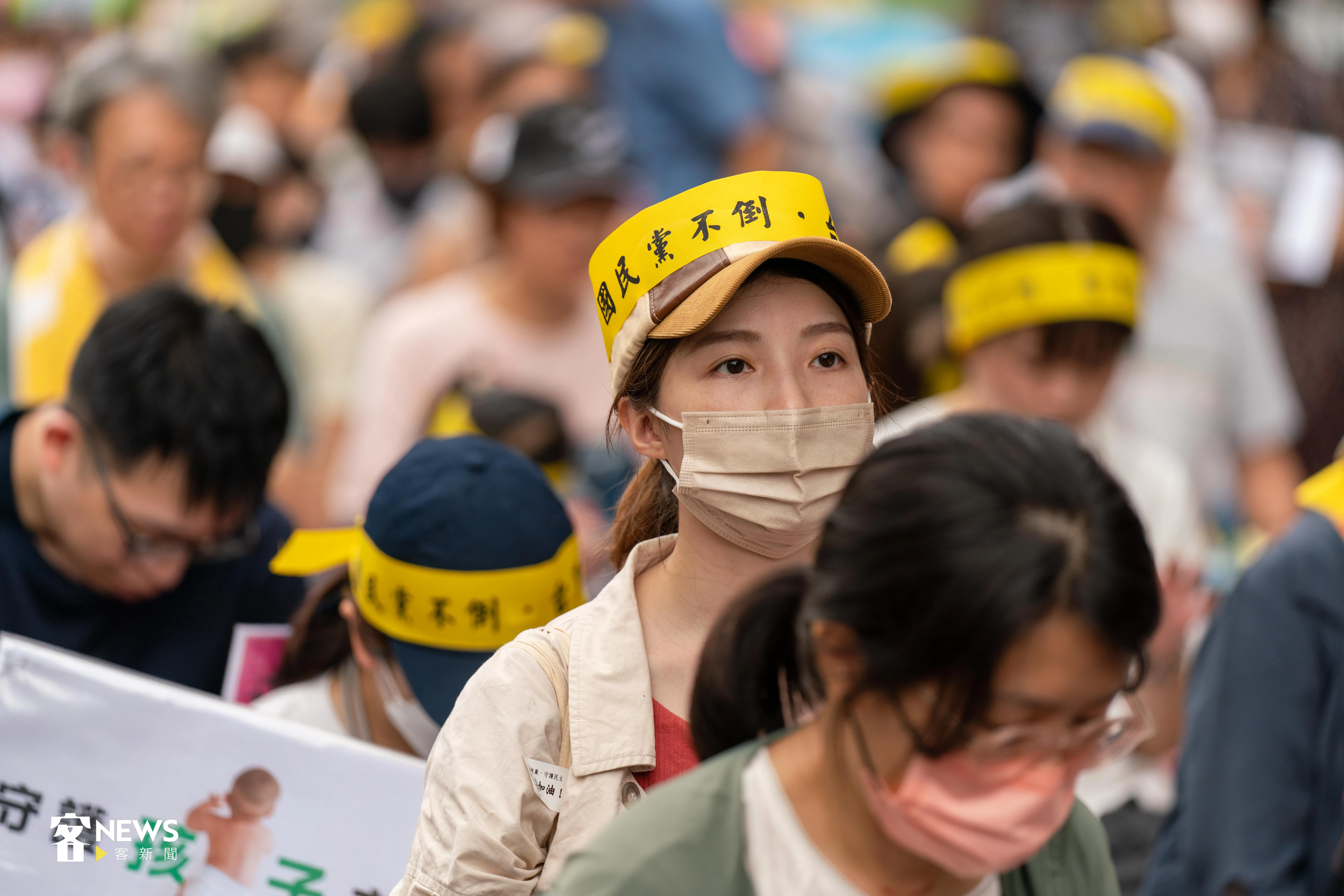 主辦單位宣布，抗議民眾人數已達萬人。宋佩遙攝