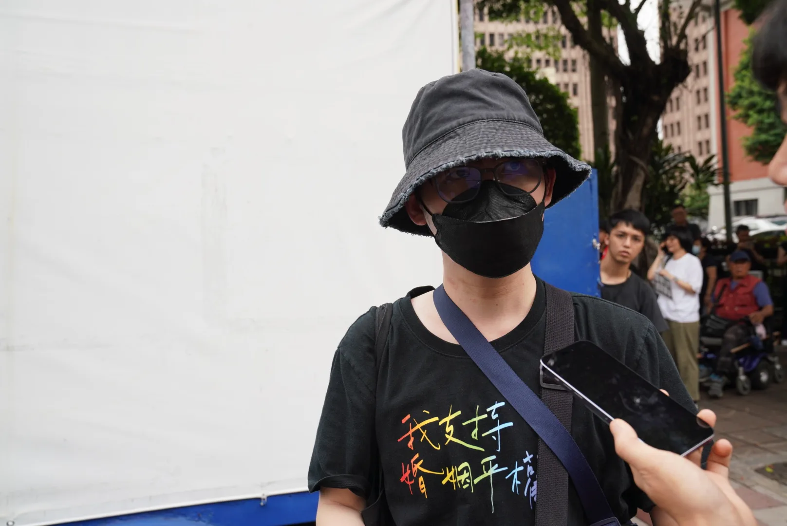 陽明交大客院學生指出，法案沒有實質的審查，就想直接強行通過，因此他站出來抗議。洪俊傑攝