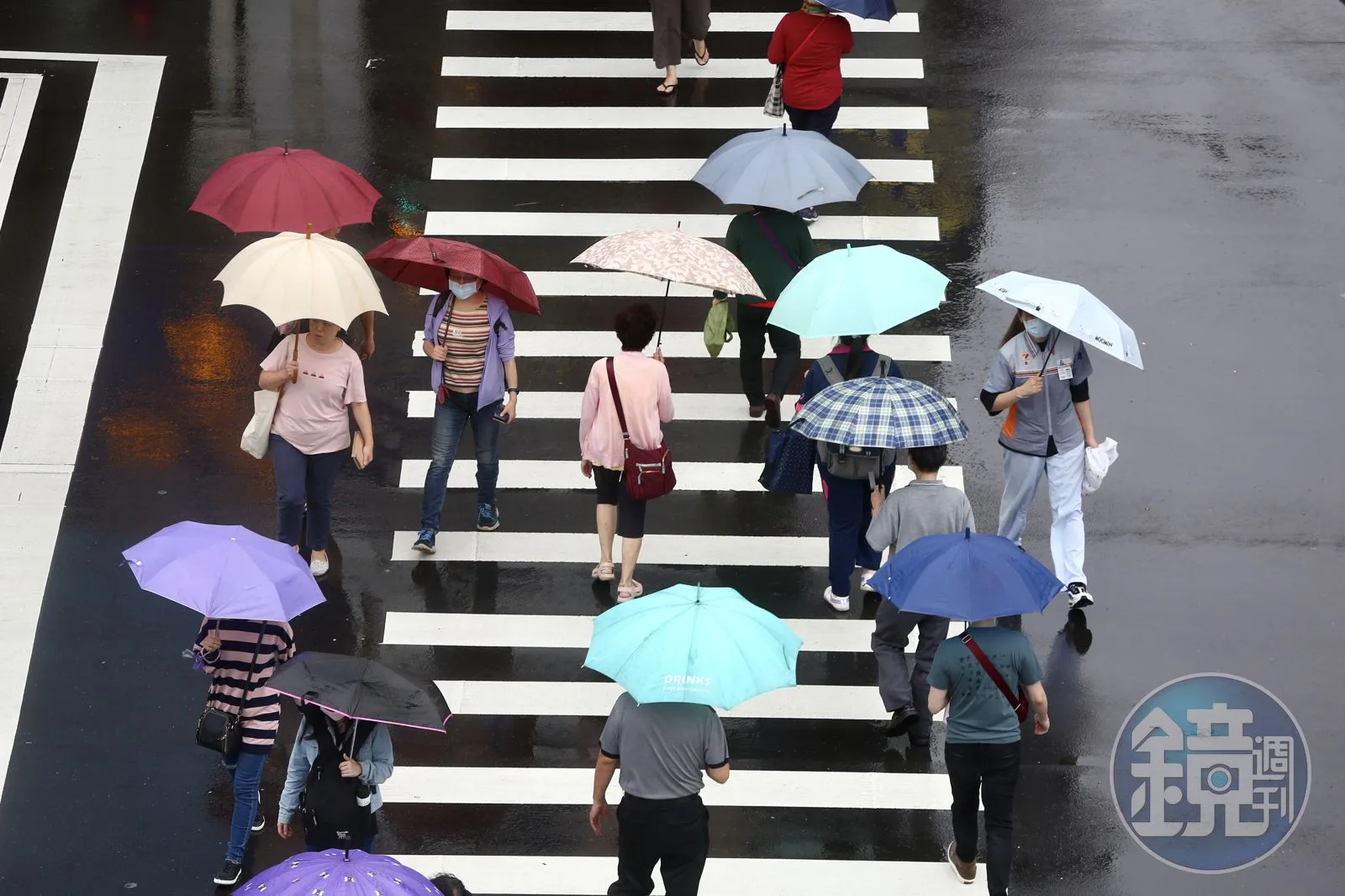 鋒面徘迴本週天氣不穩連下7天雨　首颱艾維尼最新路徑曝光