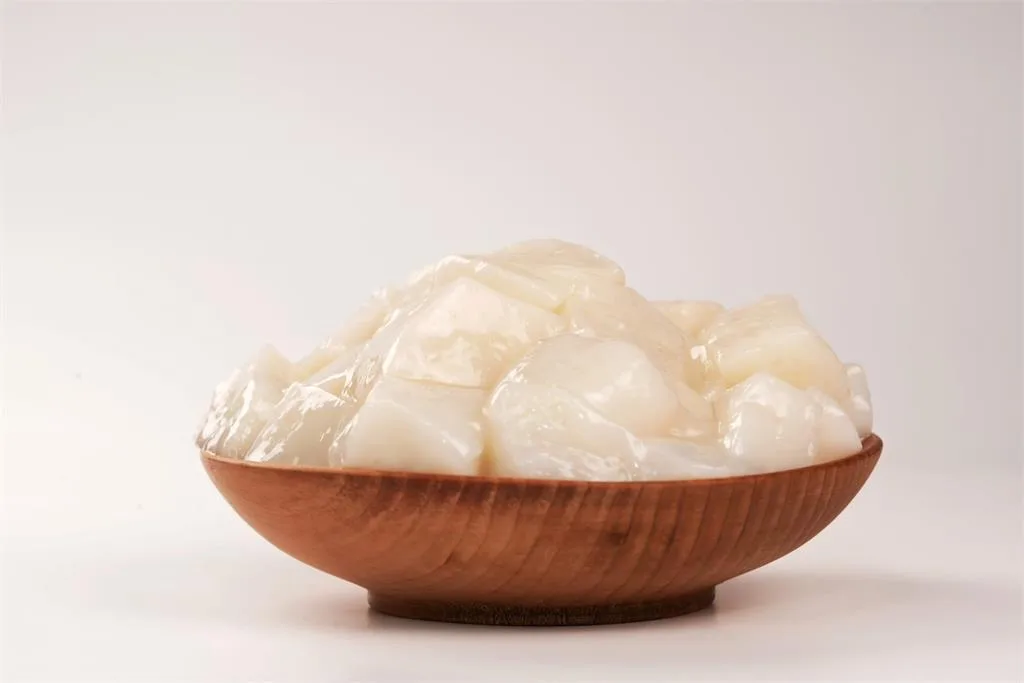 客家麻糬與粉粄融合入料後成為獨門配料「麻粿」,口感Q彈滑順。先喝道提供