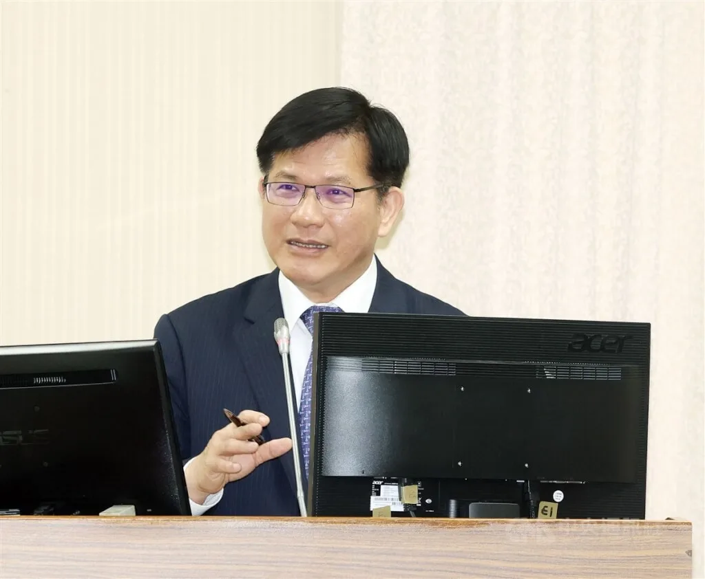 外交部長林佳龍出席立法院外交及國防委員會,進行首次業務報告並備詢。中央社提供