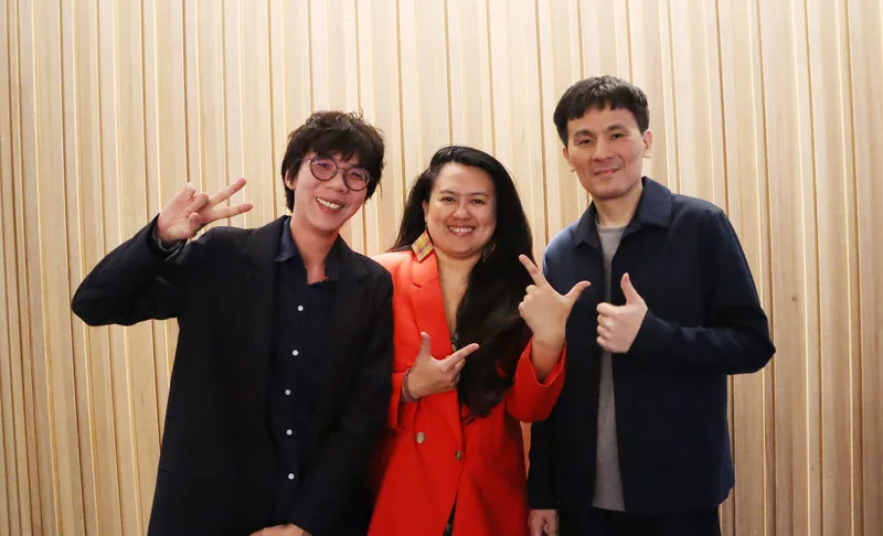 台灣導演陳潔瑤、靳家驊、蘇奕瑄出席第3屆「墨爾本台灣影展」與觀眾映後對談。第3屆「墨爾本台灣影展」在澳洲活動影像中心(ACMI)與墨爾本大學登場,台灣導演陳潔瑤(中)、靳家驊(右)、蘇奕瑄(左)親臨現場與觀眾映後對談。翻攝自中央社