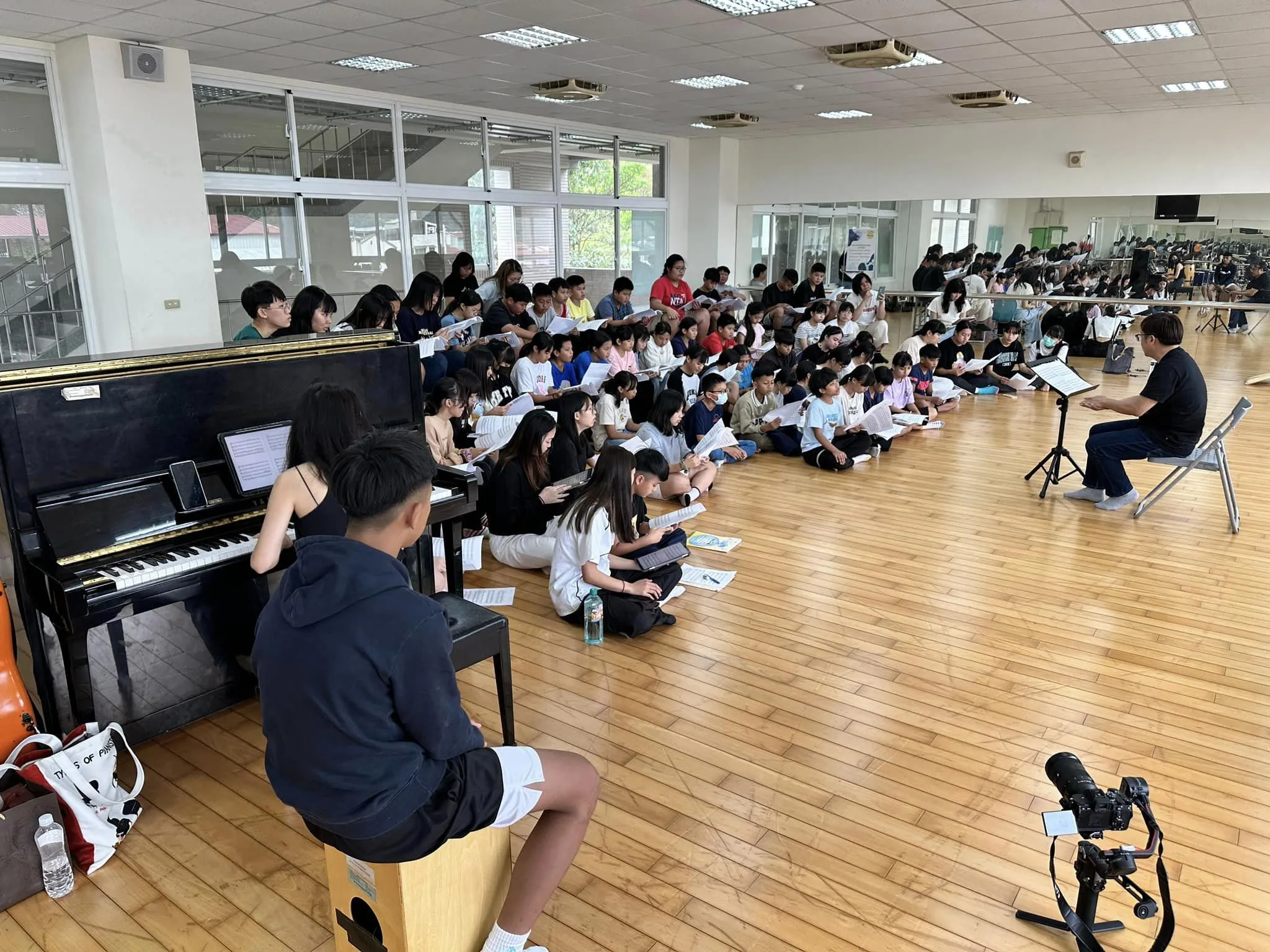 三組隊伍將台灣音樂與文化帶向國際的機會,參與的小朋友們正在如火如荼地練唱中。翻攝尼布恩合唱團NibunChorus臉書