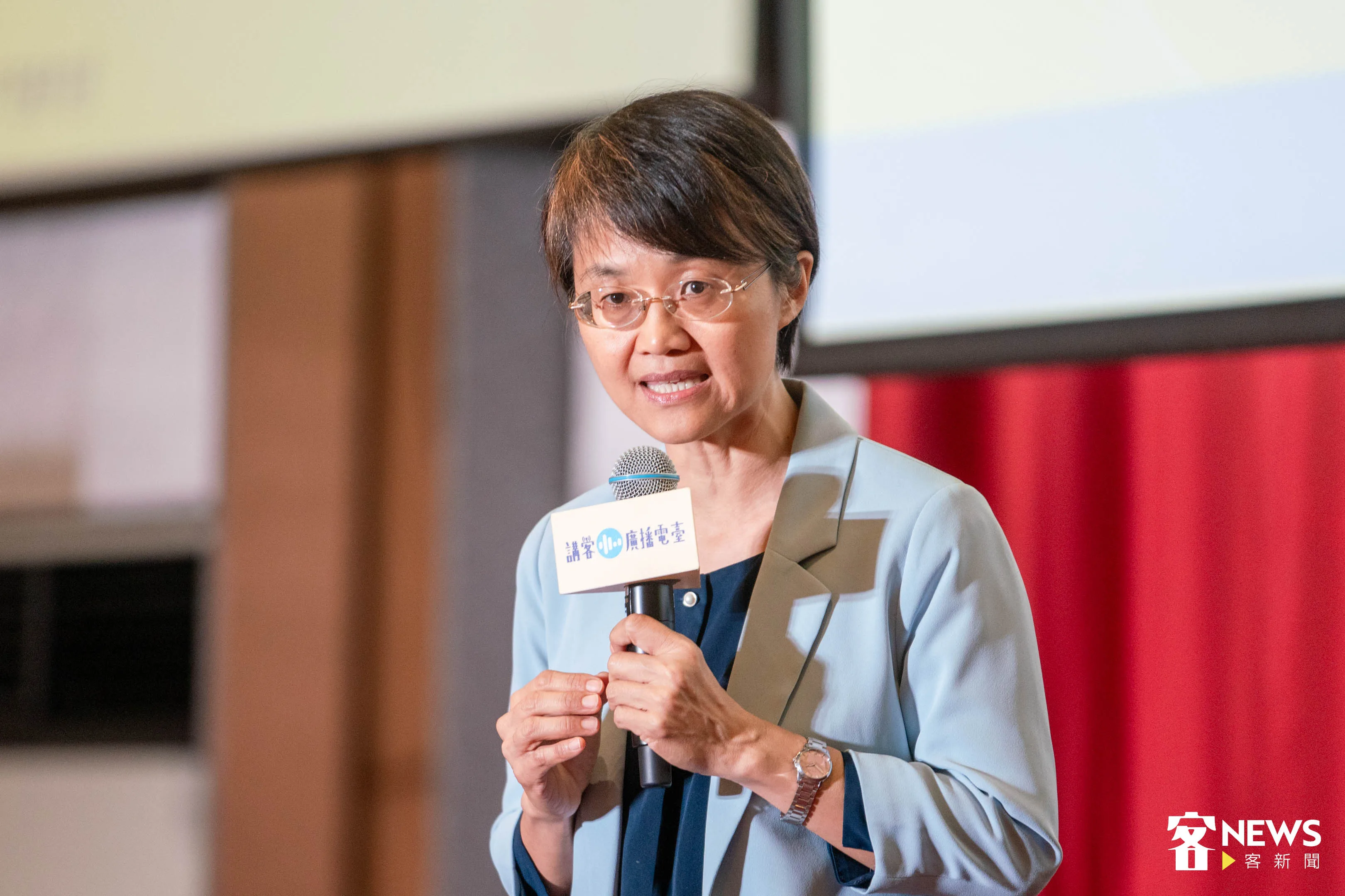 客委會主委古秀妃期許,講客廣播電臺、客委會以及幾十年來打拚的民間力量能夠持續合作,大家共下繼續努力。李台源攝