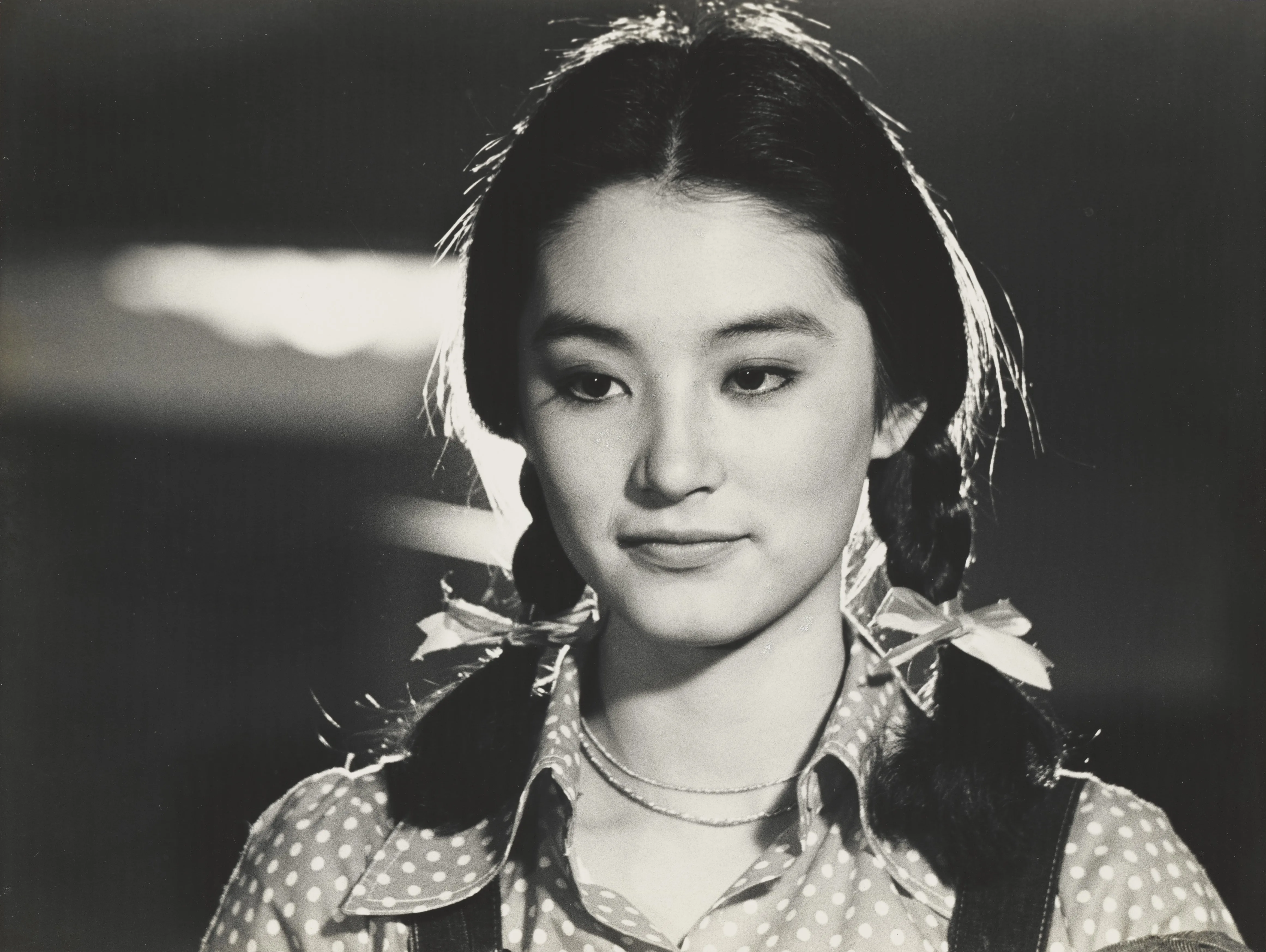 〈明天20歲－林青霞〉劇照，謝震隆攝1976。國家攝影文化中心提供