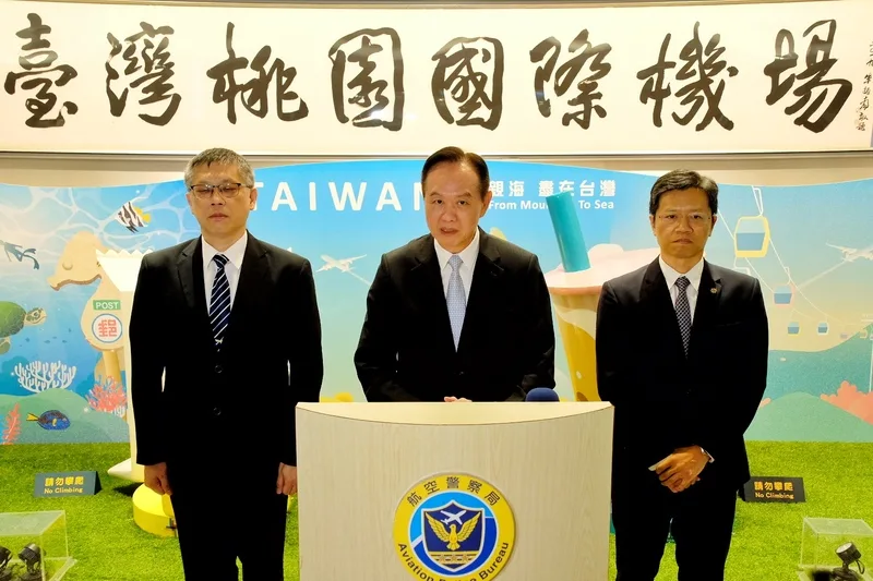 內政部警政署刑事警察局局長周幼偉（中）呼籲國人，如果到國外工作要謹慎評估，不要心存僥倖。中央社