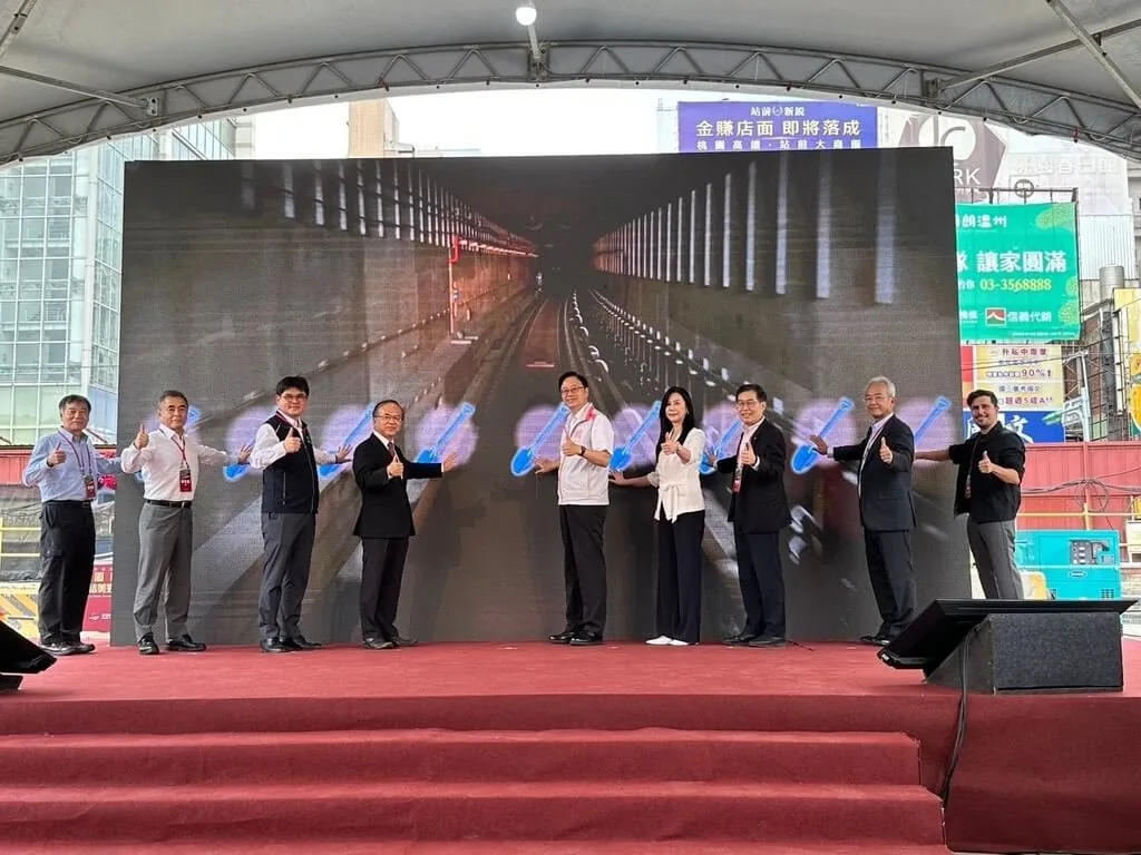 台鐵桃園新站開工　張善政：共構興建將成地景核心