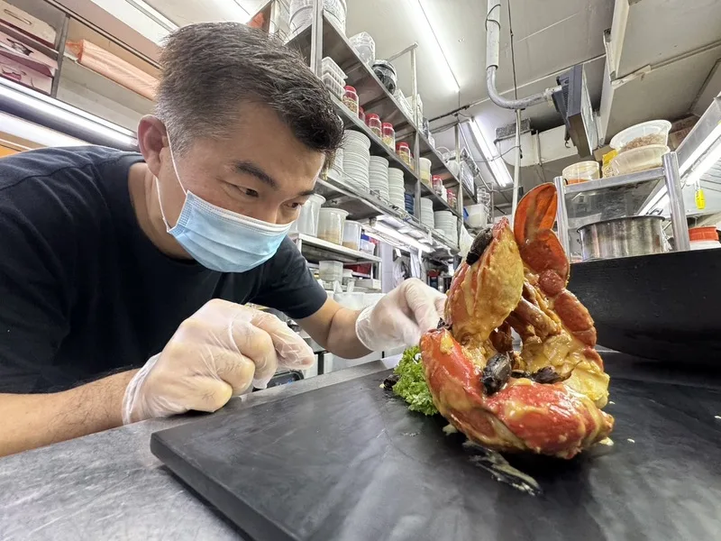新加坡食品局批准16種昆蟲可供食用,業者開發新穎料理。中央社