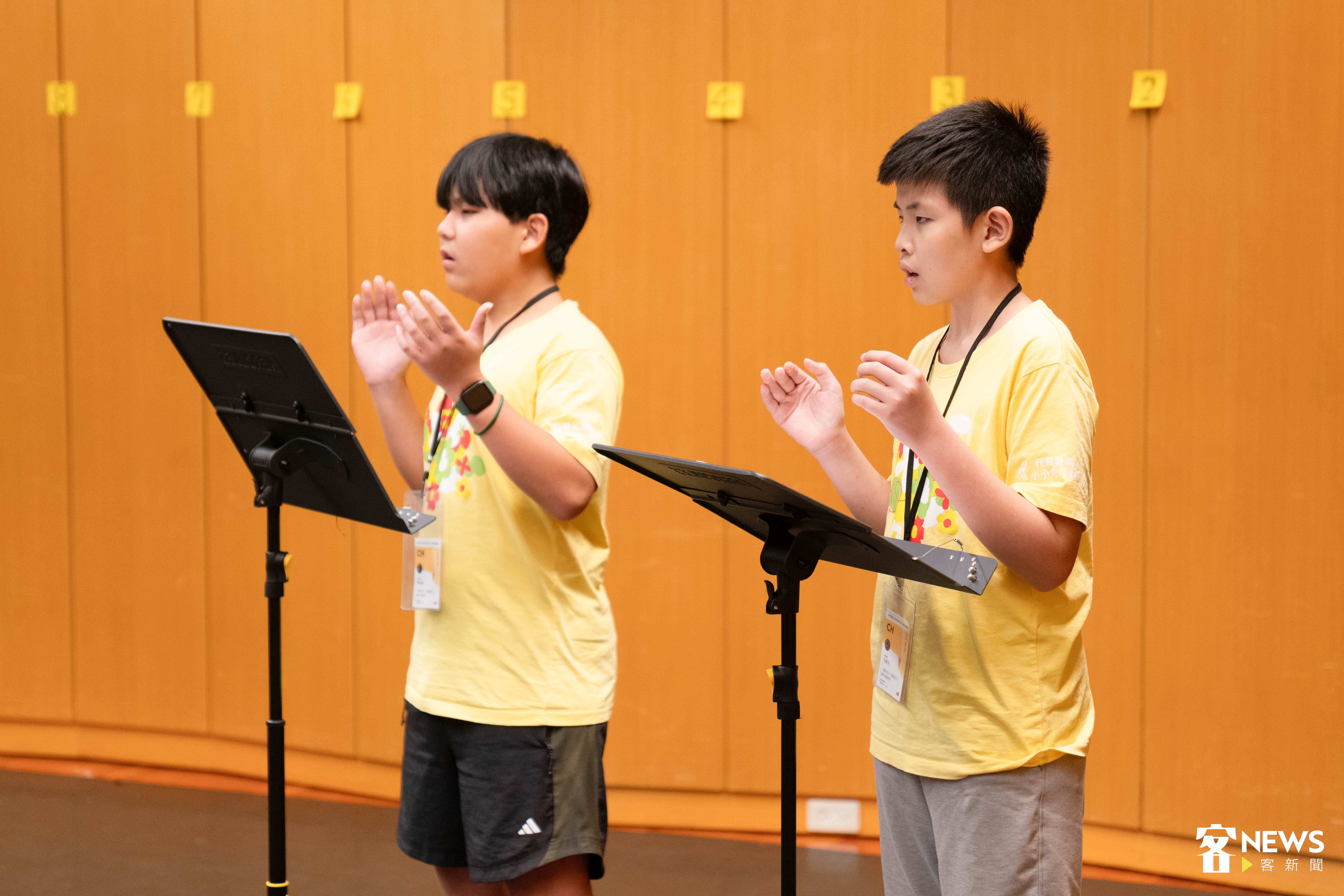新歌曲加入了拍手、彈指與跺腳，增加不同聲音元素。范修語攝