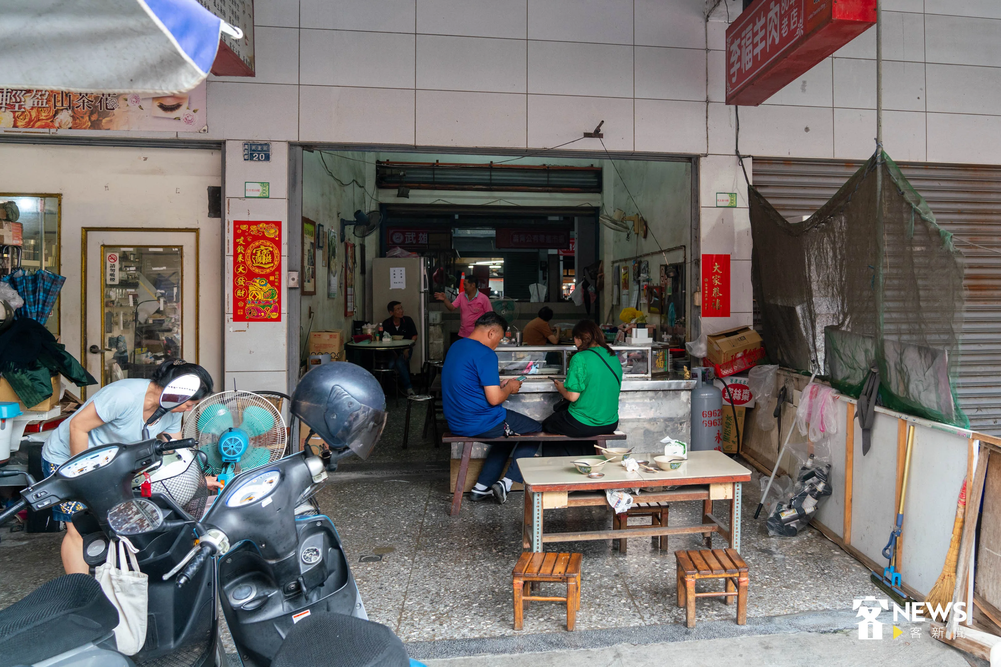 藏於崙背市場的李福羊肉已有近百年歷史。范修語攝