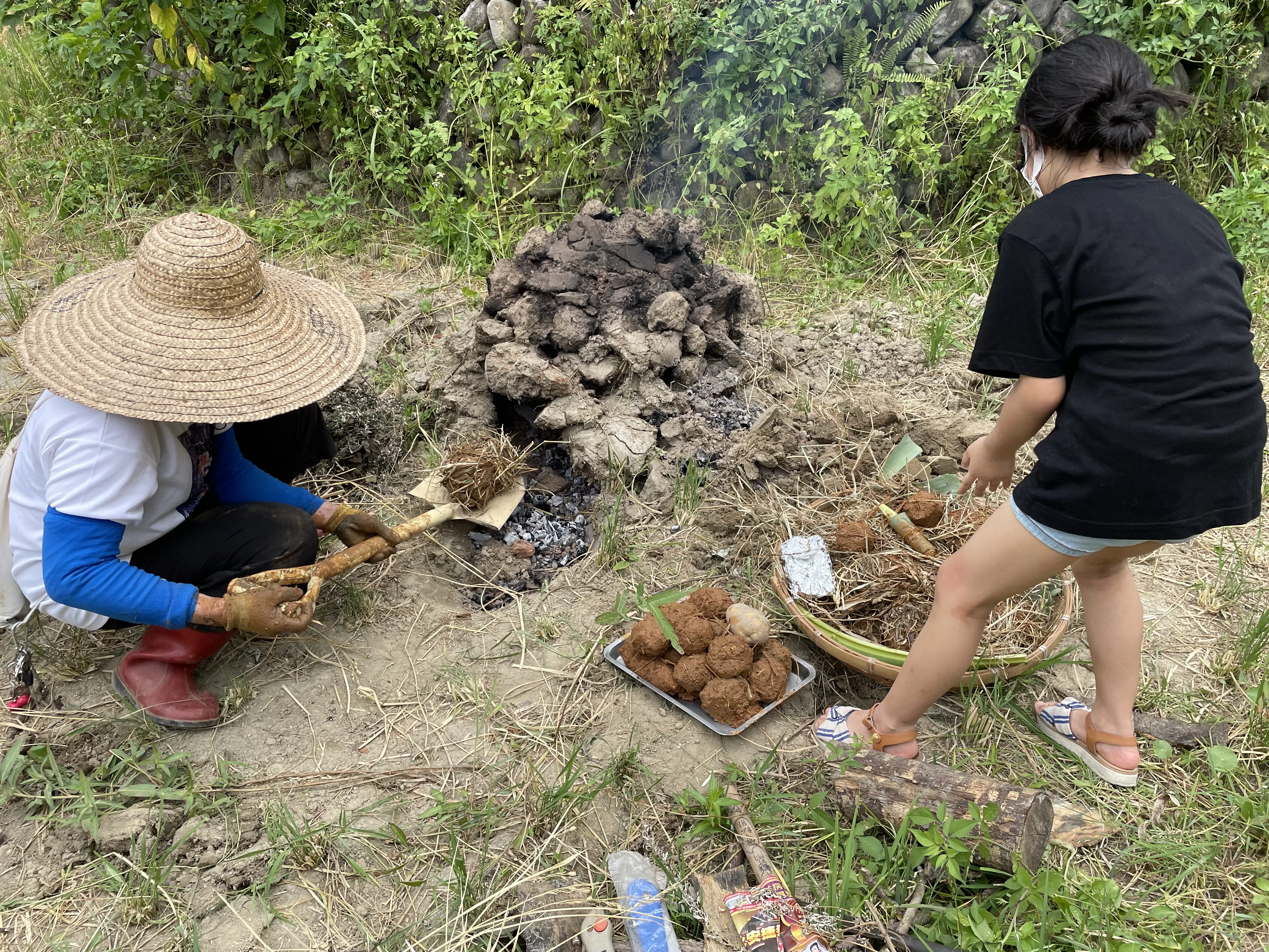 台北客家農場割禾後將可提供學童炕窯等。台北客家農場提供資料照片