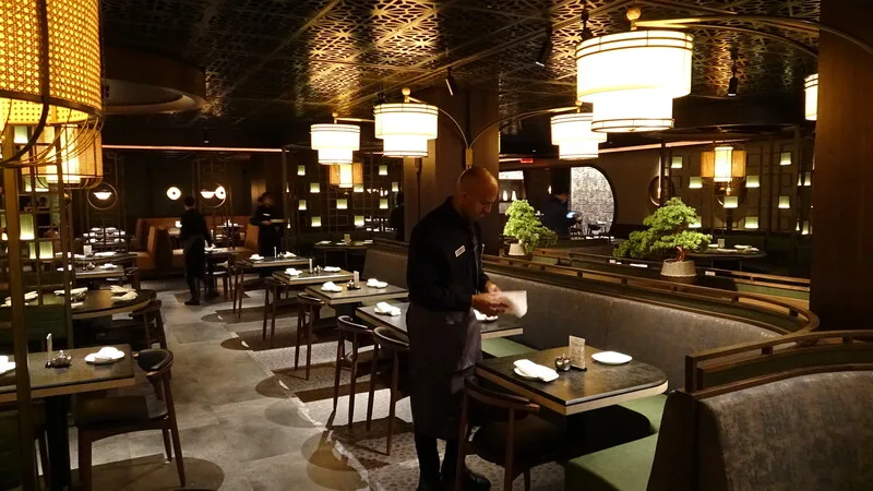 鼎泰豐紐約分店內部寬敞流暢。中央社