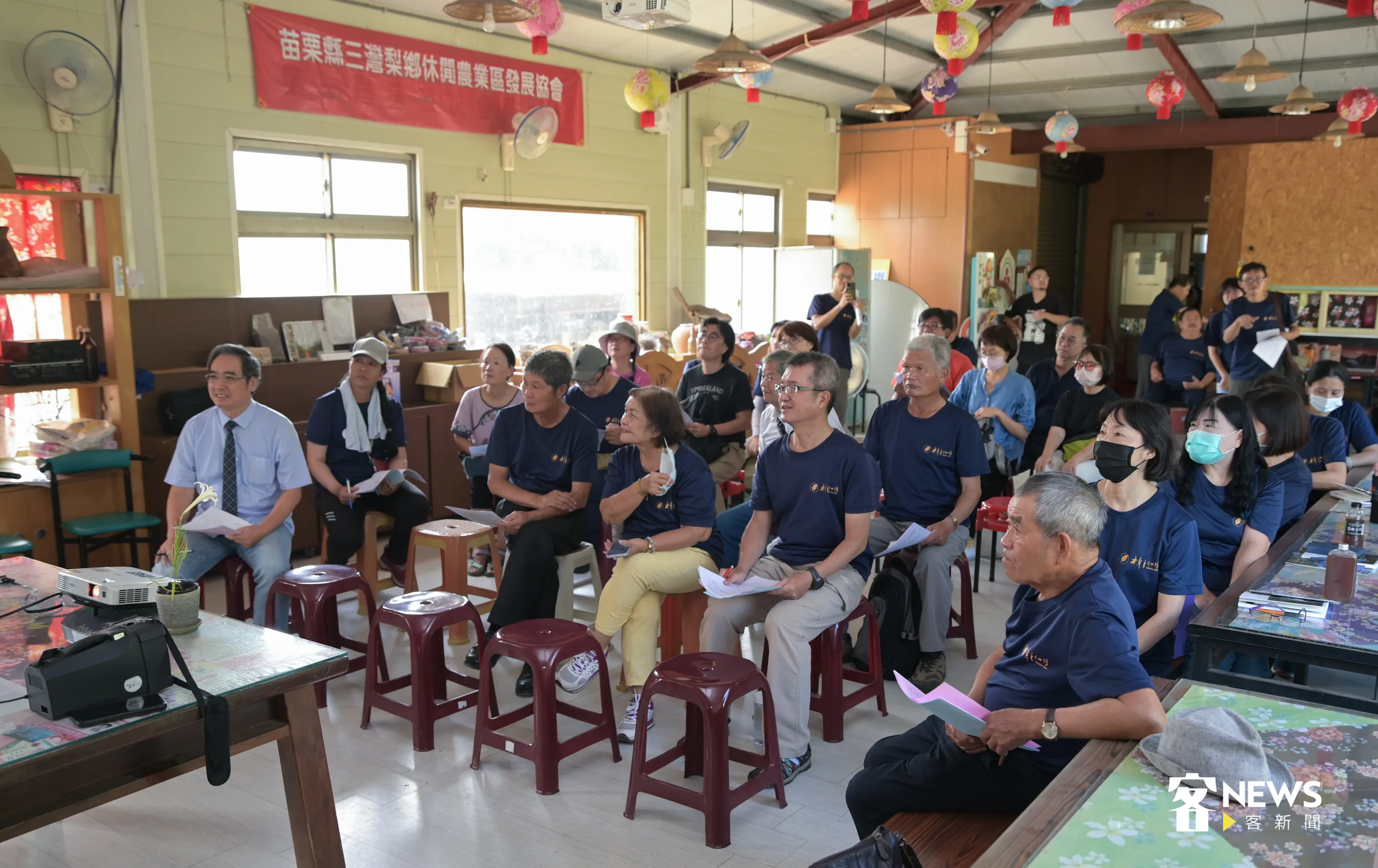 台灣樟之細路協會正式成立，大會召集9個工作站代表及會員共同參與。洪俊傑攝