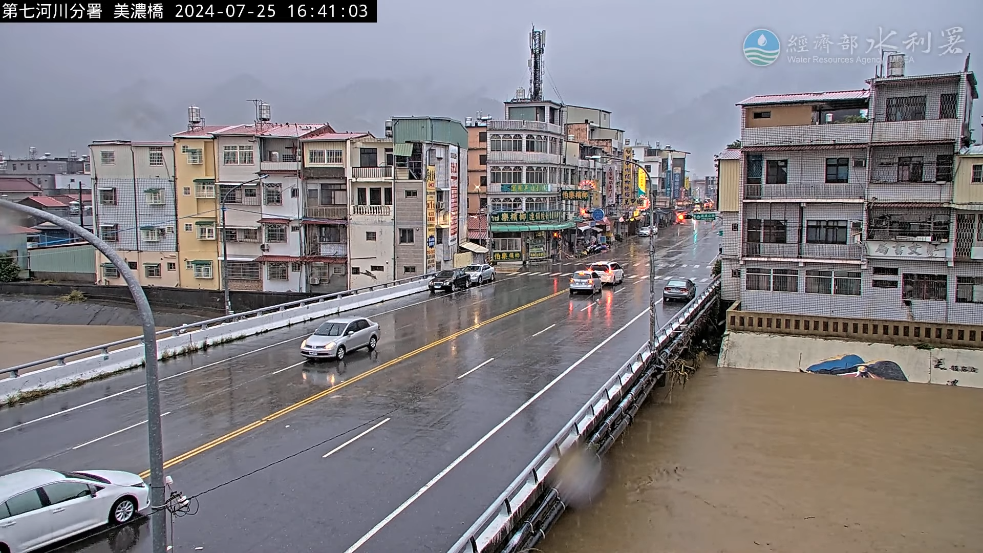 凱米大雨淹美濃深及膝蓋　積水已逐漸退緩