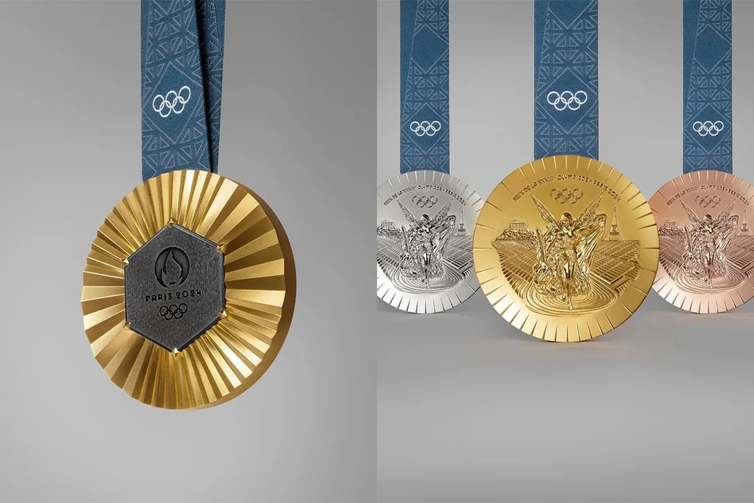 獎牌背面以勝利女神尼姬 ( Nike )為主角兩側為雅典衛城及艾菲爾鐵塔。翻攝Paris2024 IG