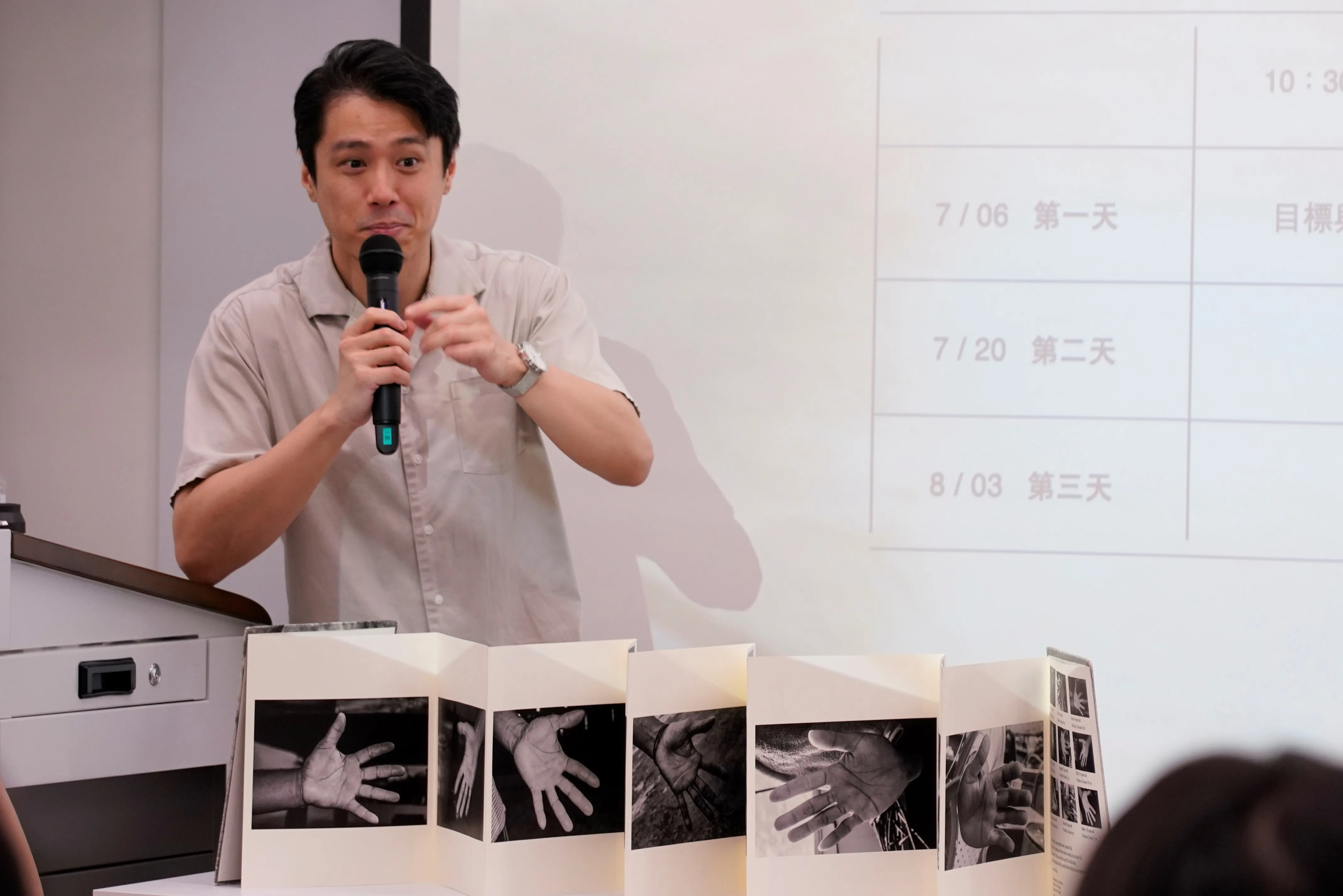 「出版作為藝術實踐」專題座談主持人蔡胤勤。致力推廣藝術家書籍與當代攝影書。國家攝影文化中心提供
