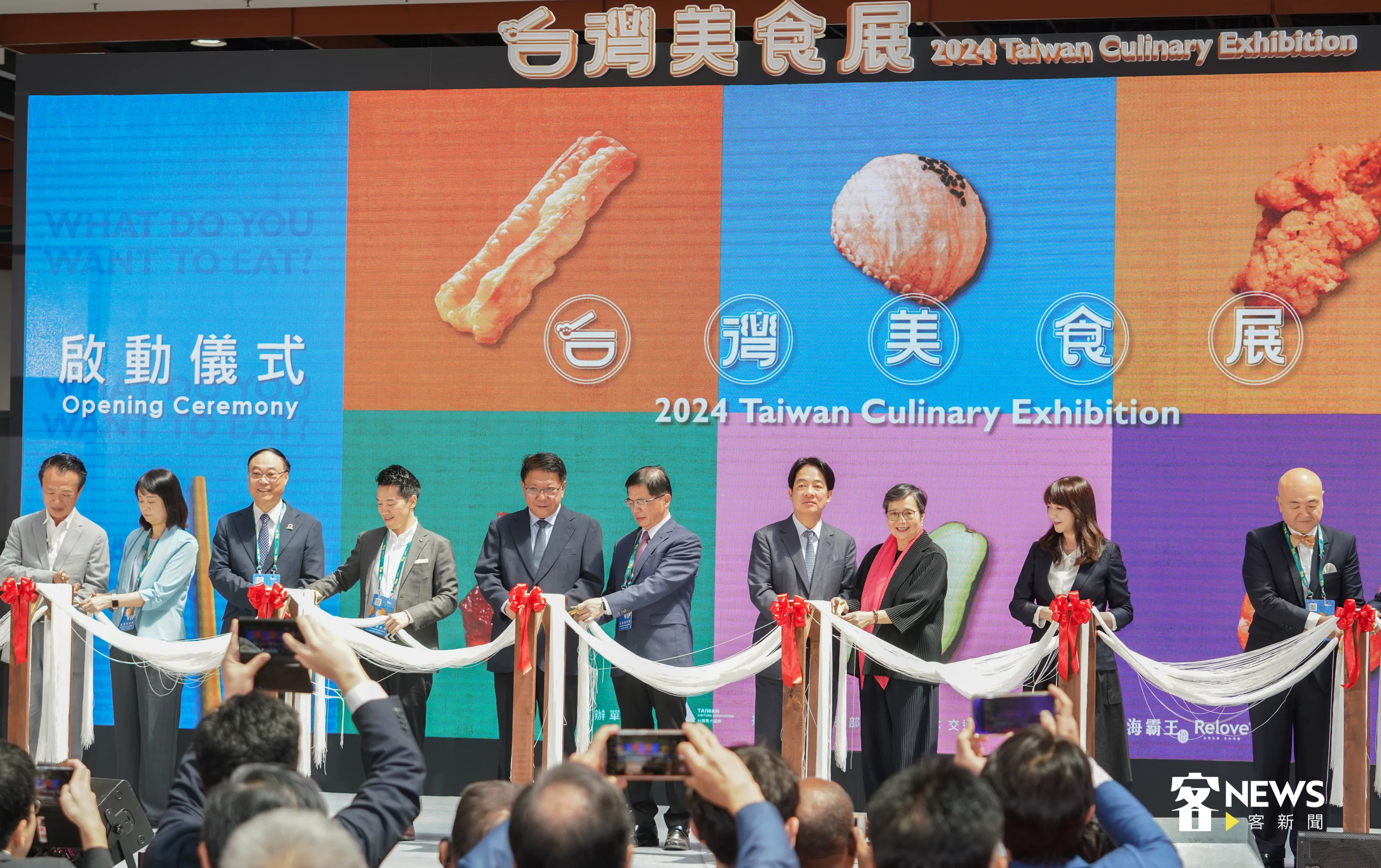 台灣美食展今開幕，總統賴清德出席剪綵儀式。洪俊傑攝